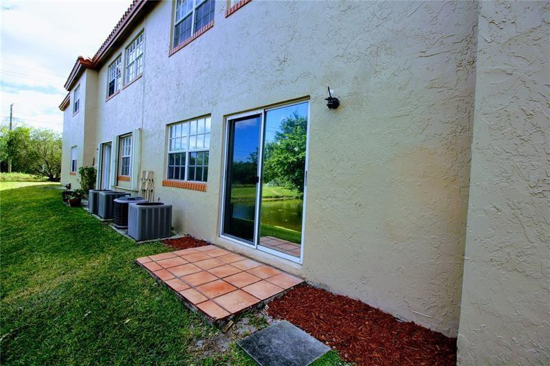 WINDMILL LAKES I CONDO - Residential Lease