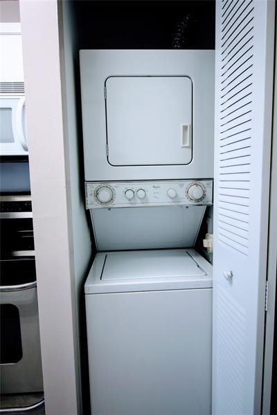 WINDMILL LAKES I CONDO - Residential Lease