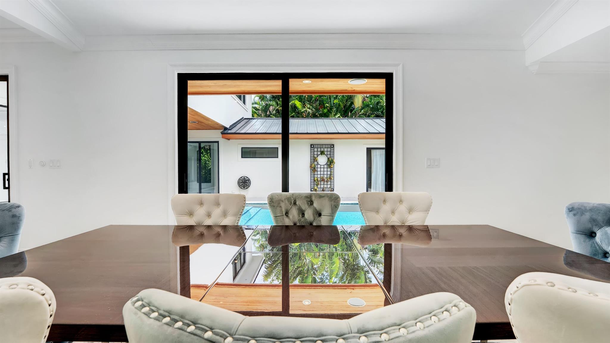 ROLLING HILLS - Residential