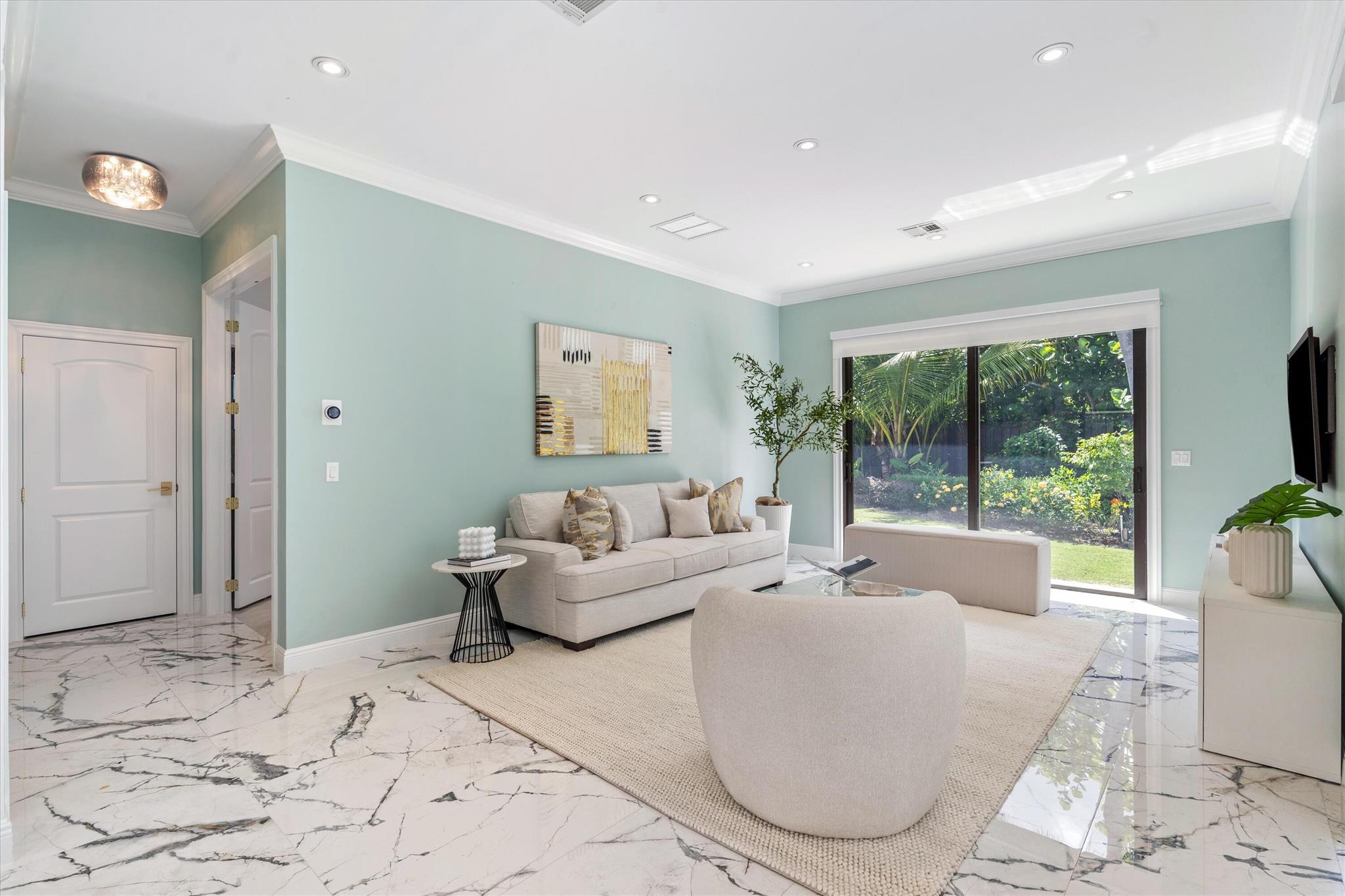 ROLLING HILLS - Residential