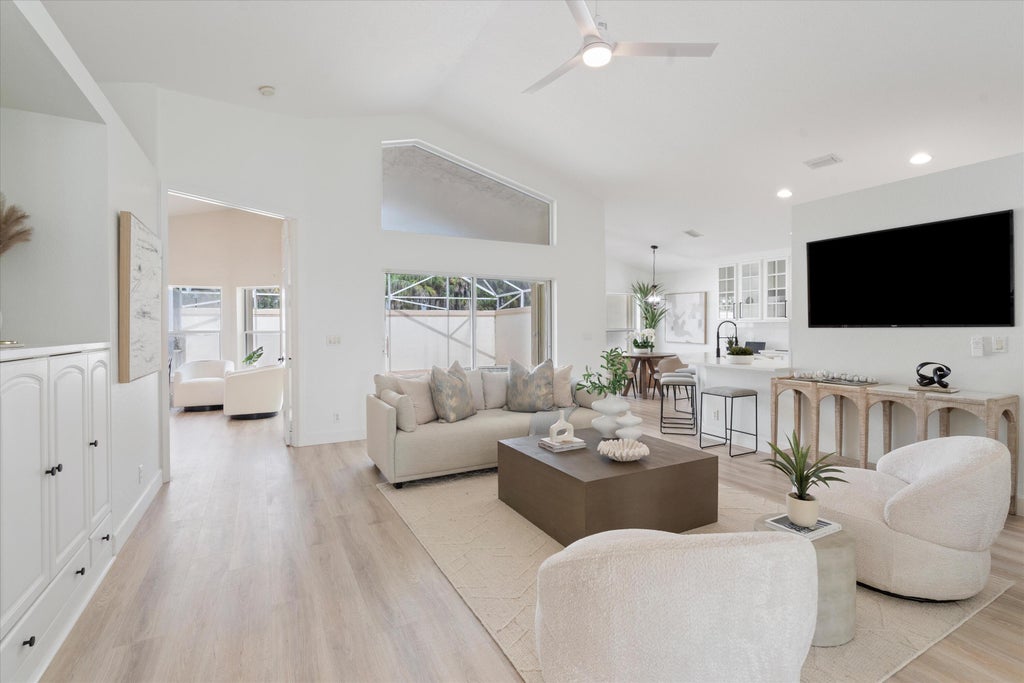 Photo of 12248 SE Plandome Drive, Hobe Sound, FL 33455 (MLS # R11019687)