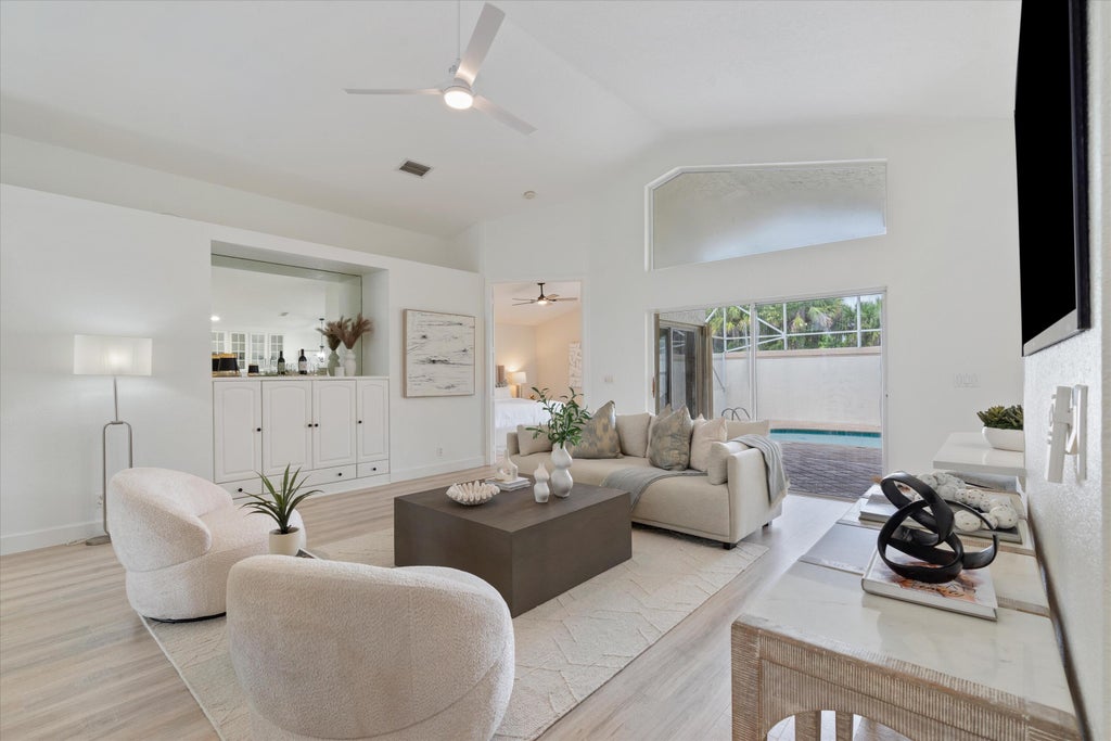 Photo of 12248 SE Plandome Drive, Hobe Sound, FL 33455 (MLS # R11019687)