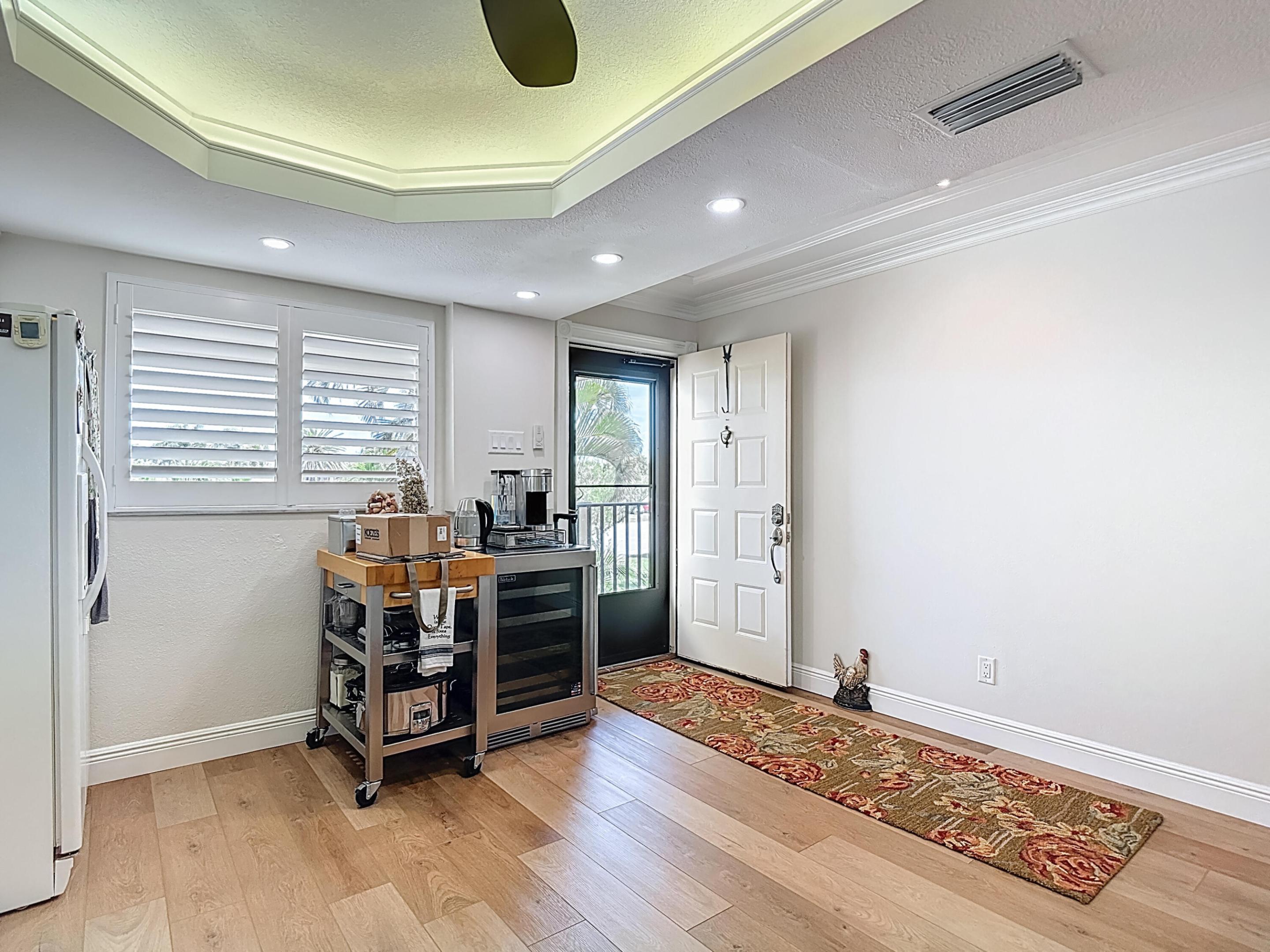 TOWN & RIVER ESTATES - Residential