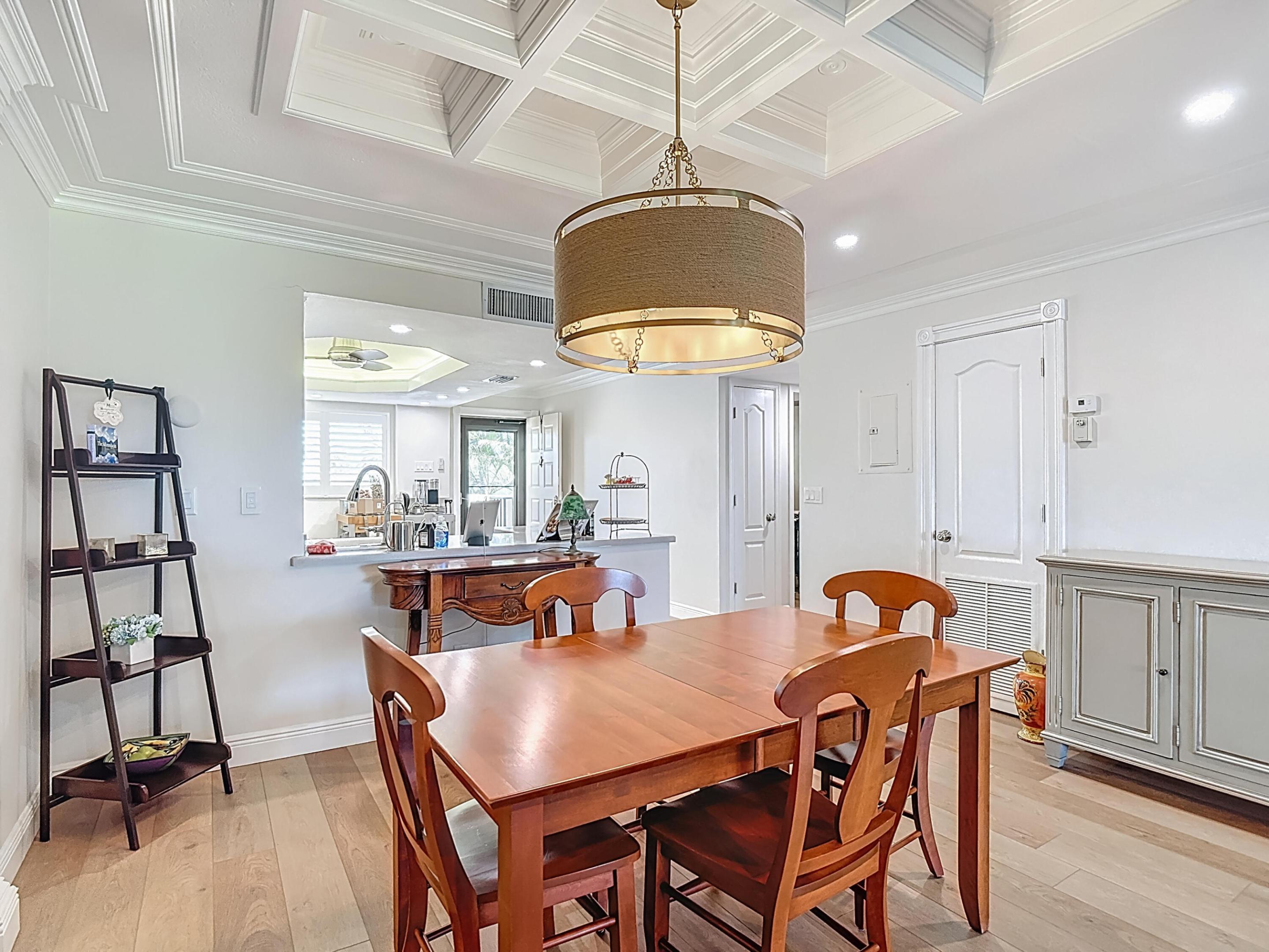 TOWN & RIVER ESTATES - Residential