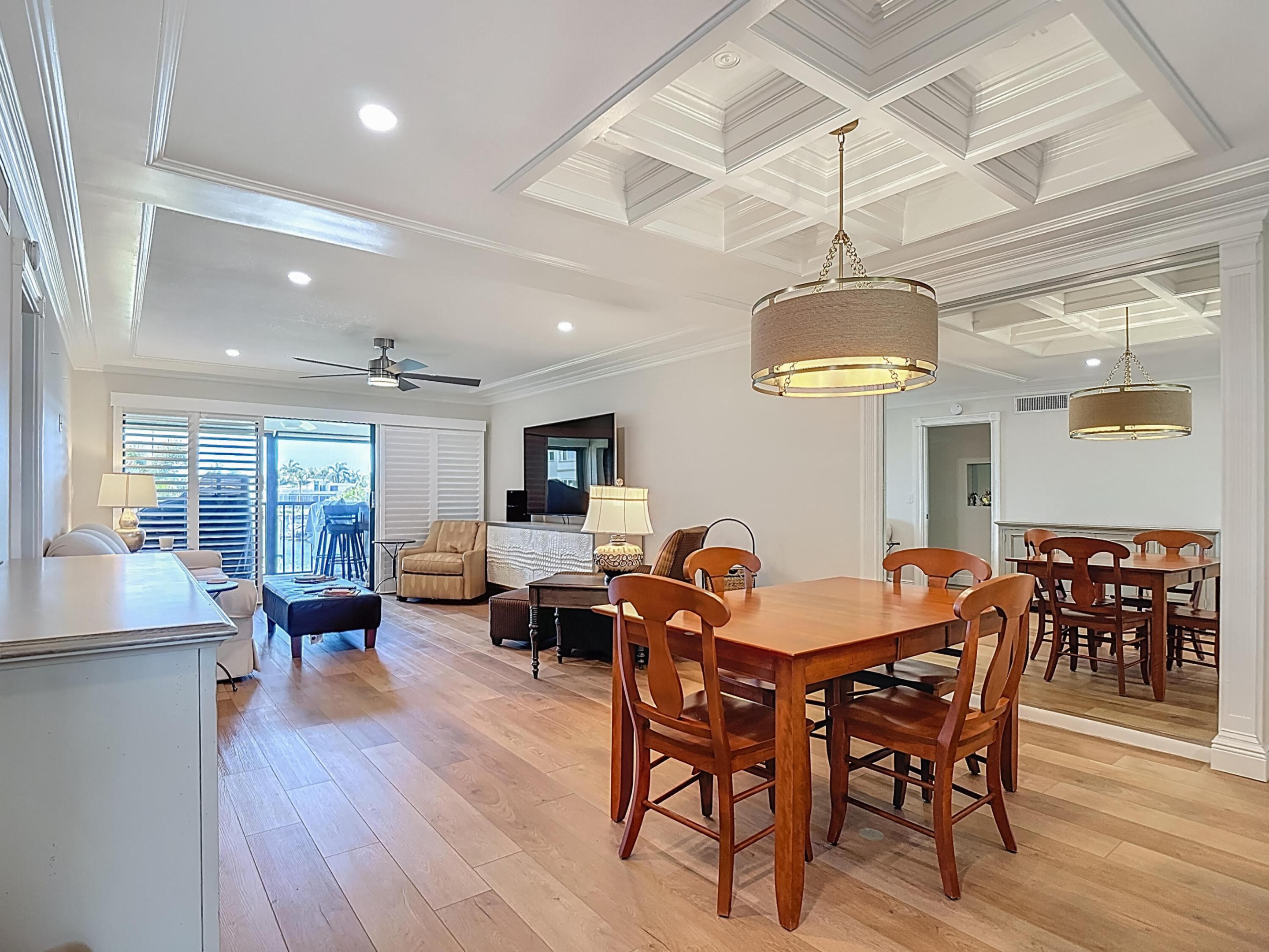 TOWN & RIVER ESTATES - Residential