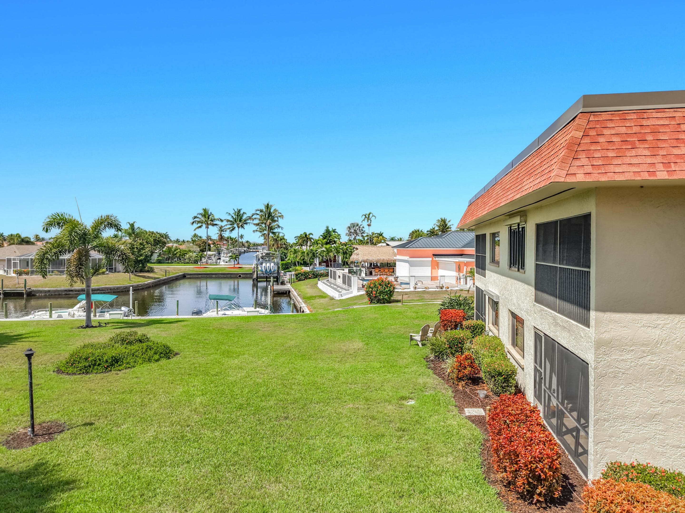 TOWN & RIVER ESTATES - Residential