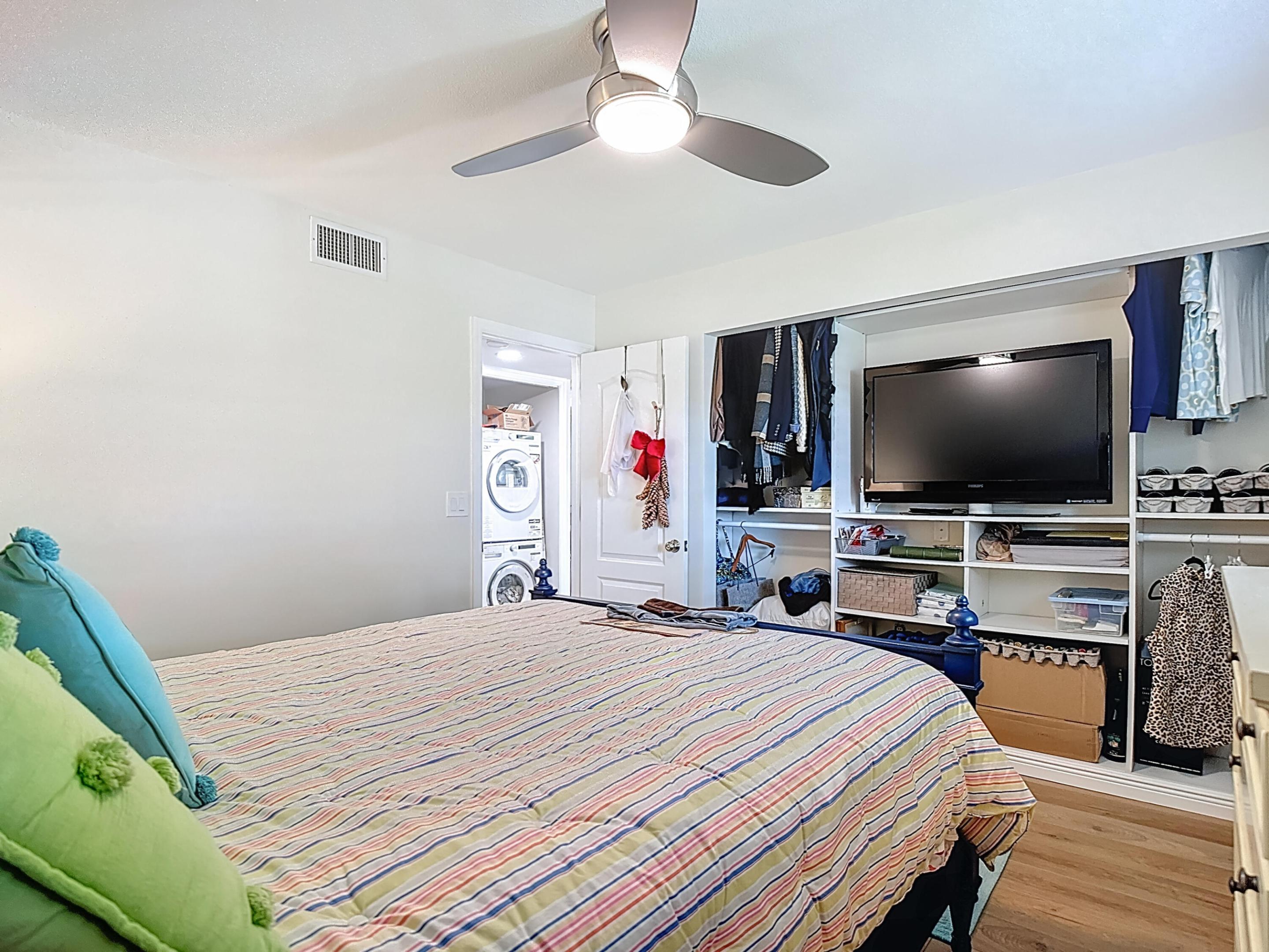 TOWN & RIVER ESTATES - Residential