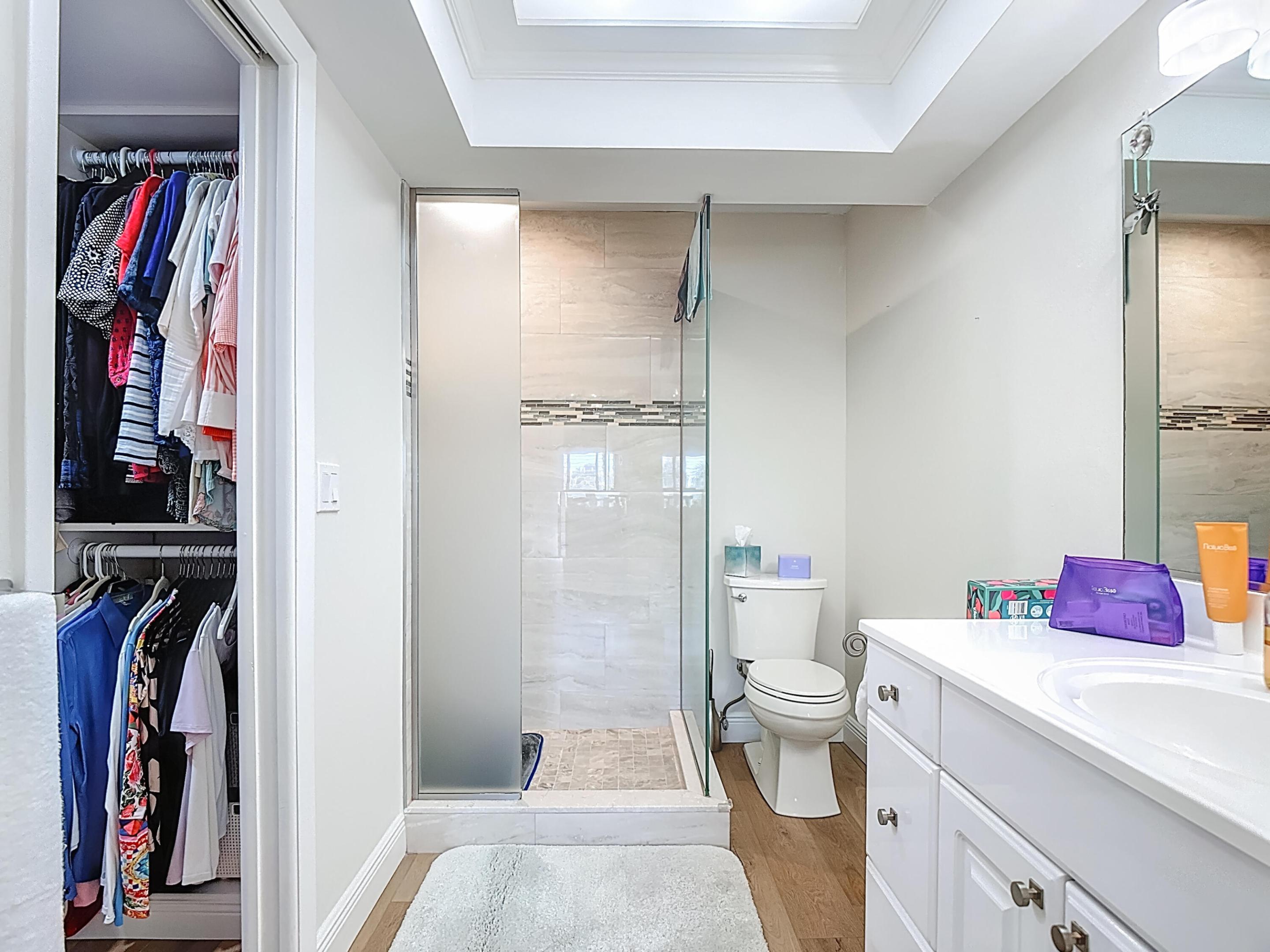 TOWN & RIVER ESTATES - Residential