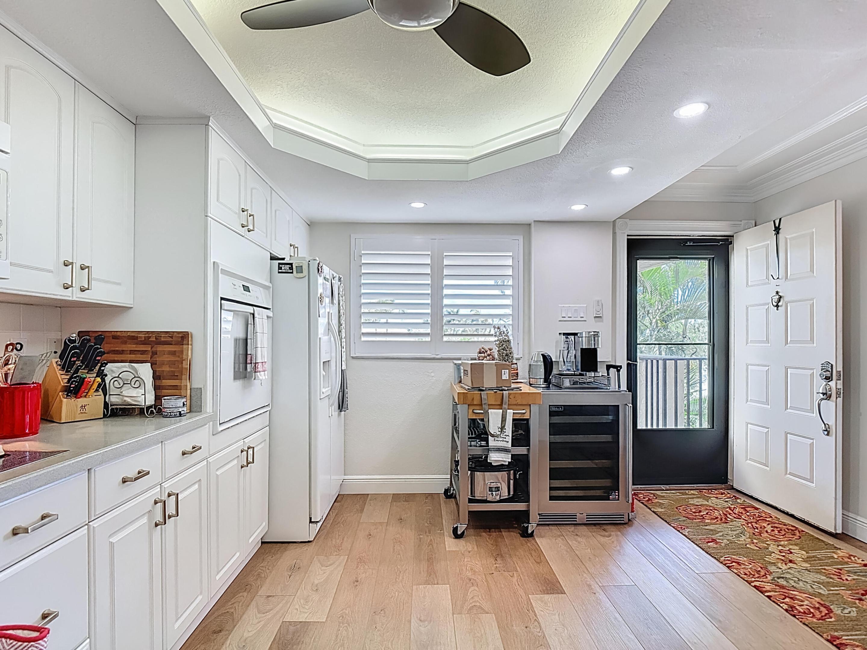 TOWN & RIVER ESTATES - Residential