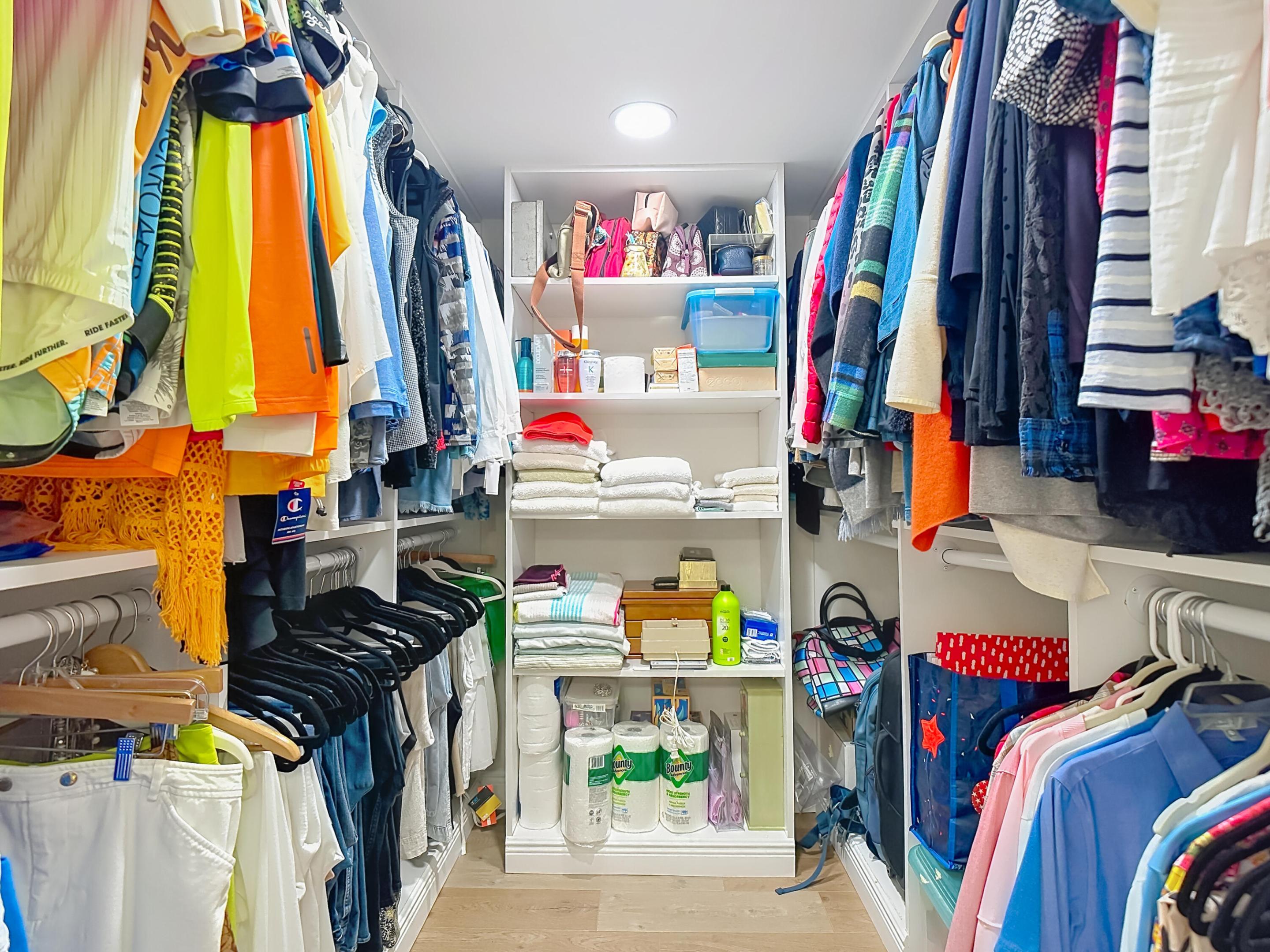 TOWN & RIVER ESTATES - Residential