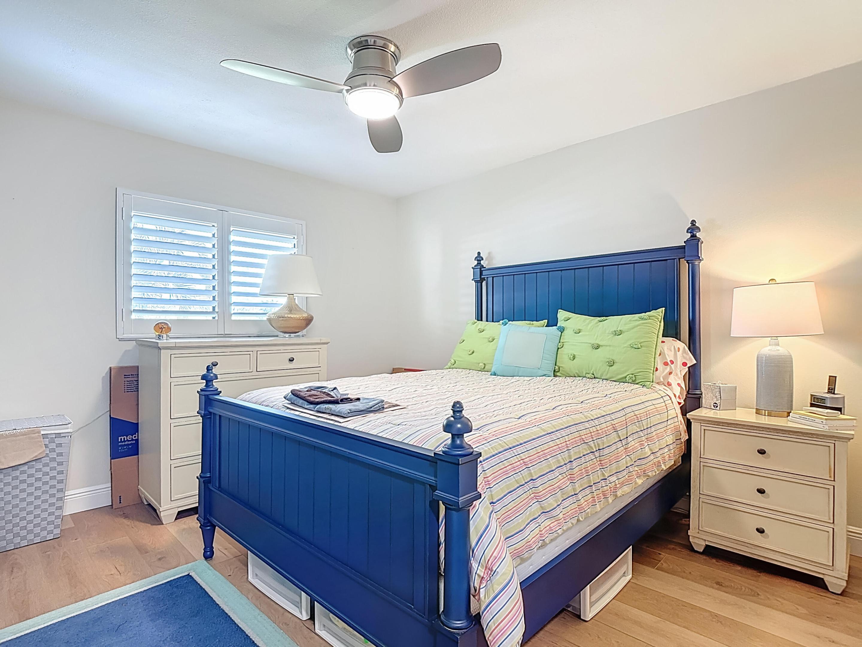 TOWN & RIVER ESTATES - Residential