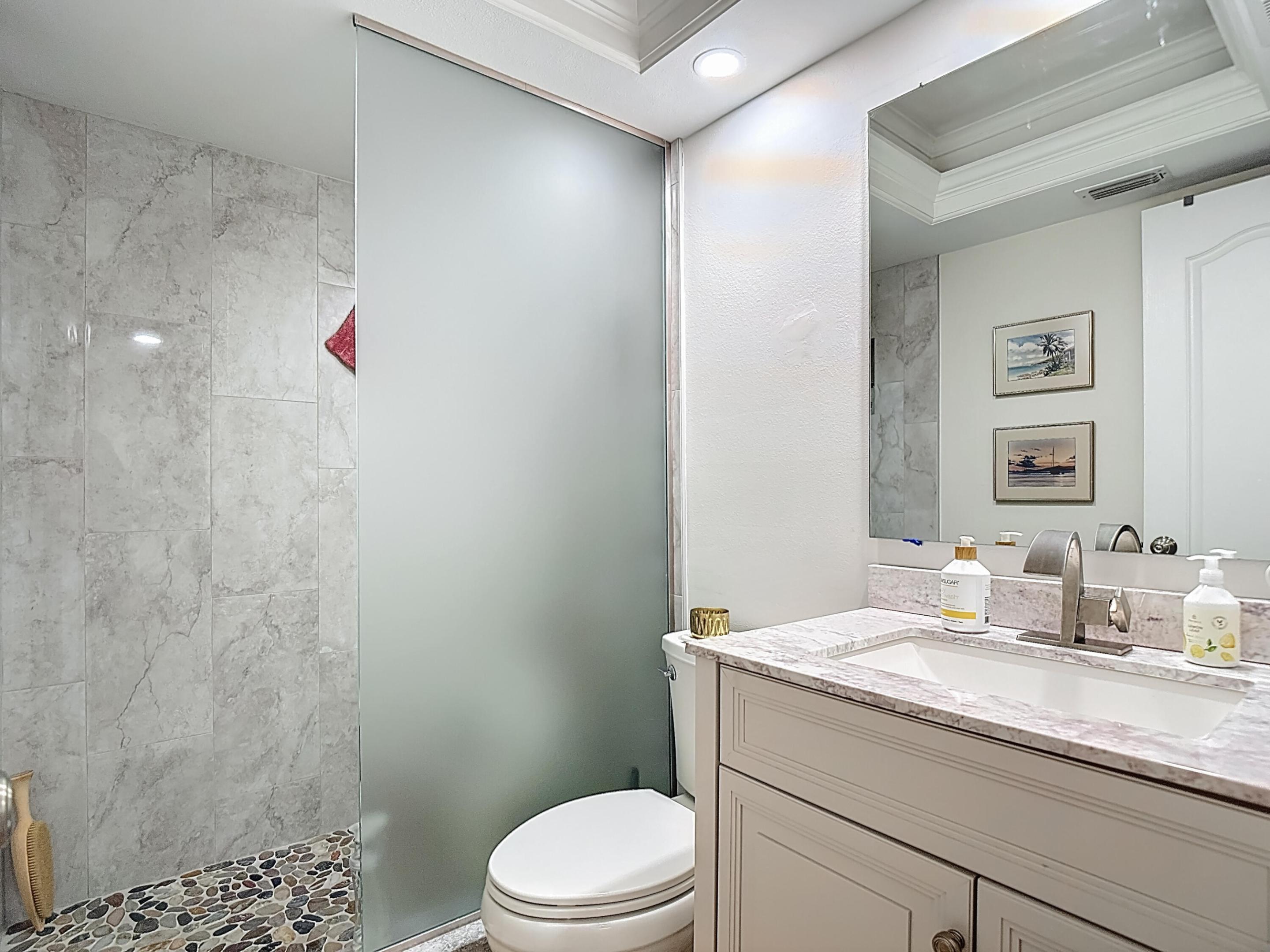 TOWN & RIVER ESTATES - Residential