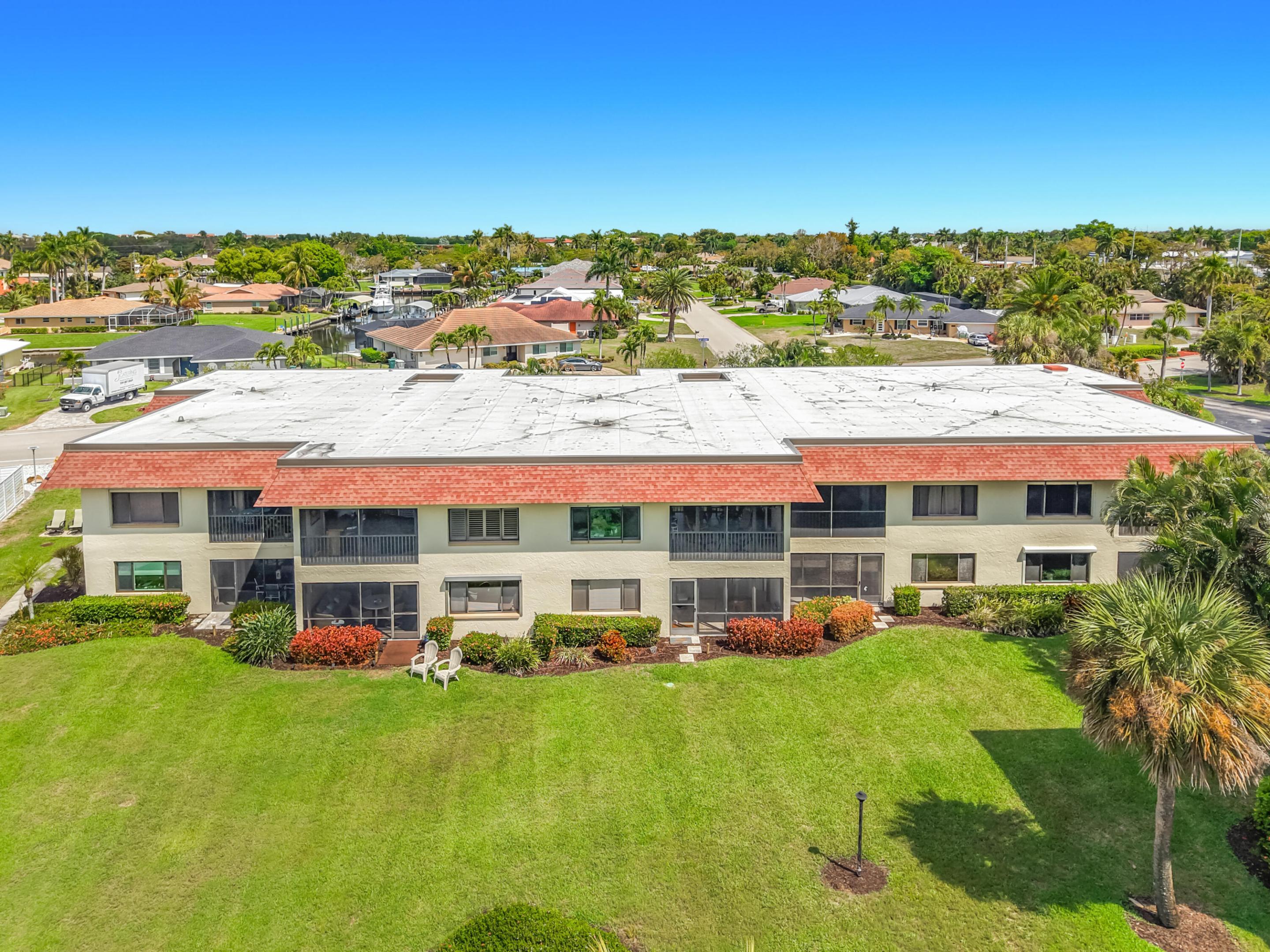 TOWN & RIVER ESTATES - Residential