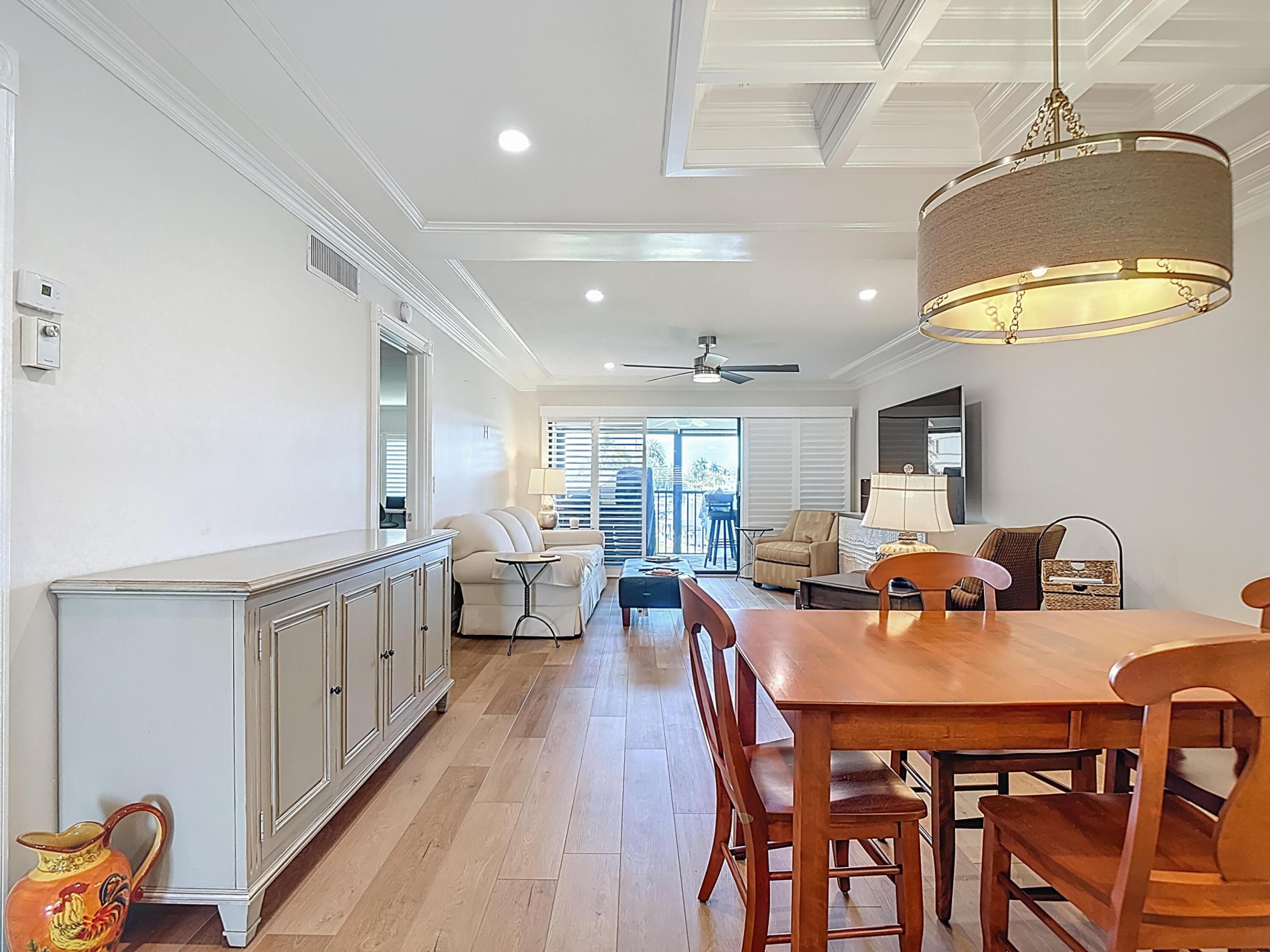 TOWN & RIVER ESTATES - Residential