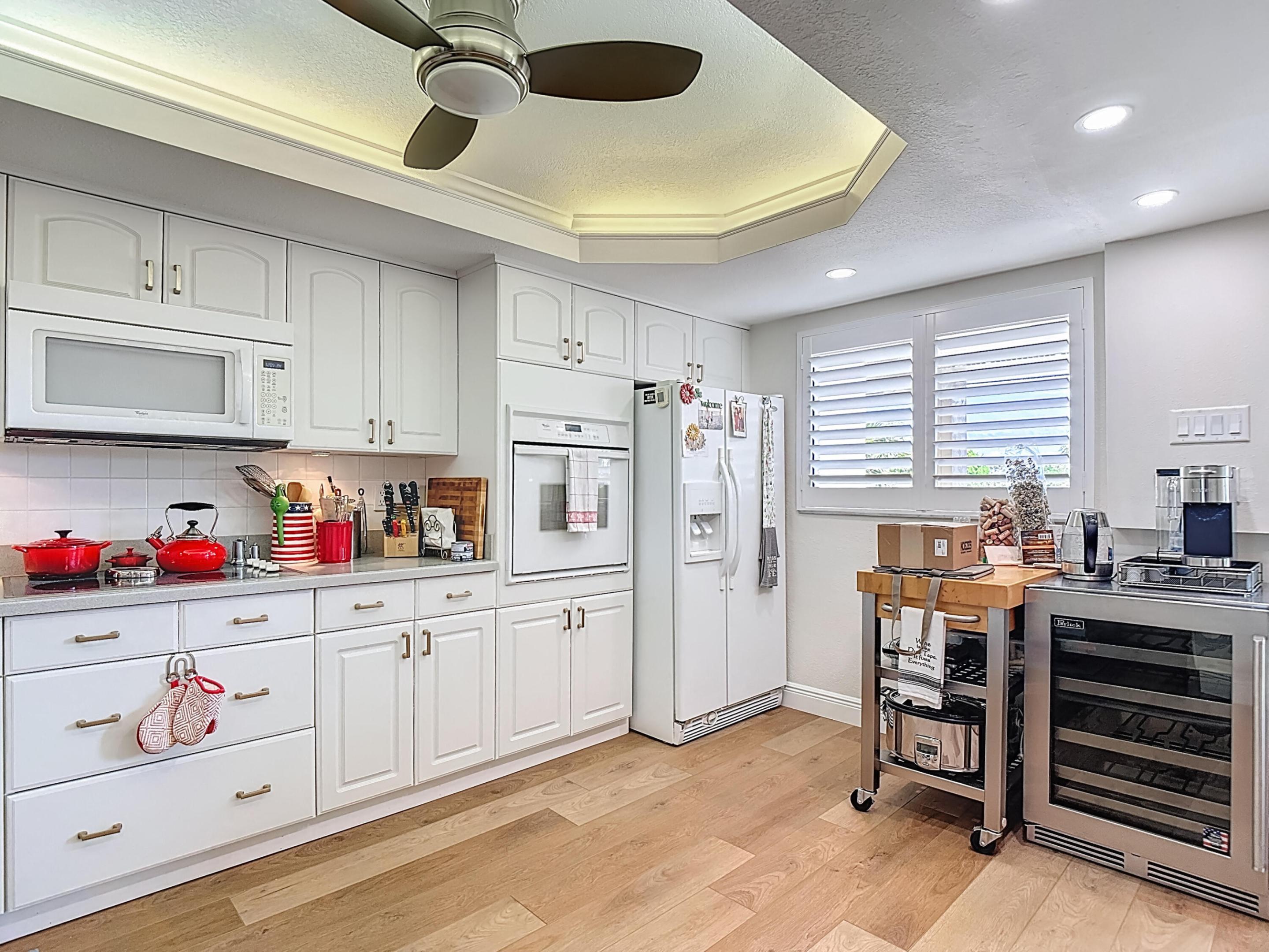 TOWN & RIVER ESTATES - Residential