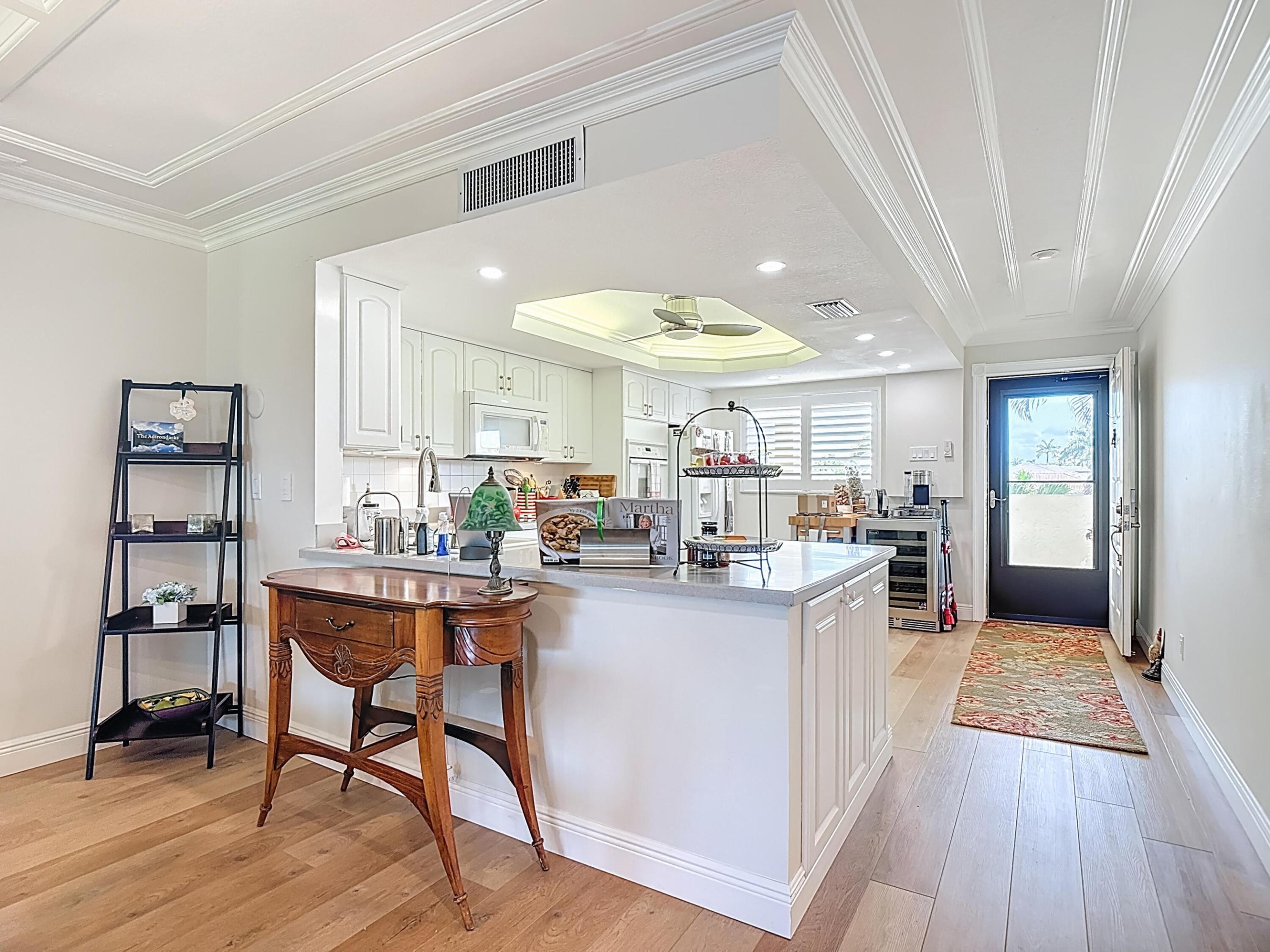 TOWN & RIVER ESTATES - Residential