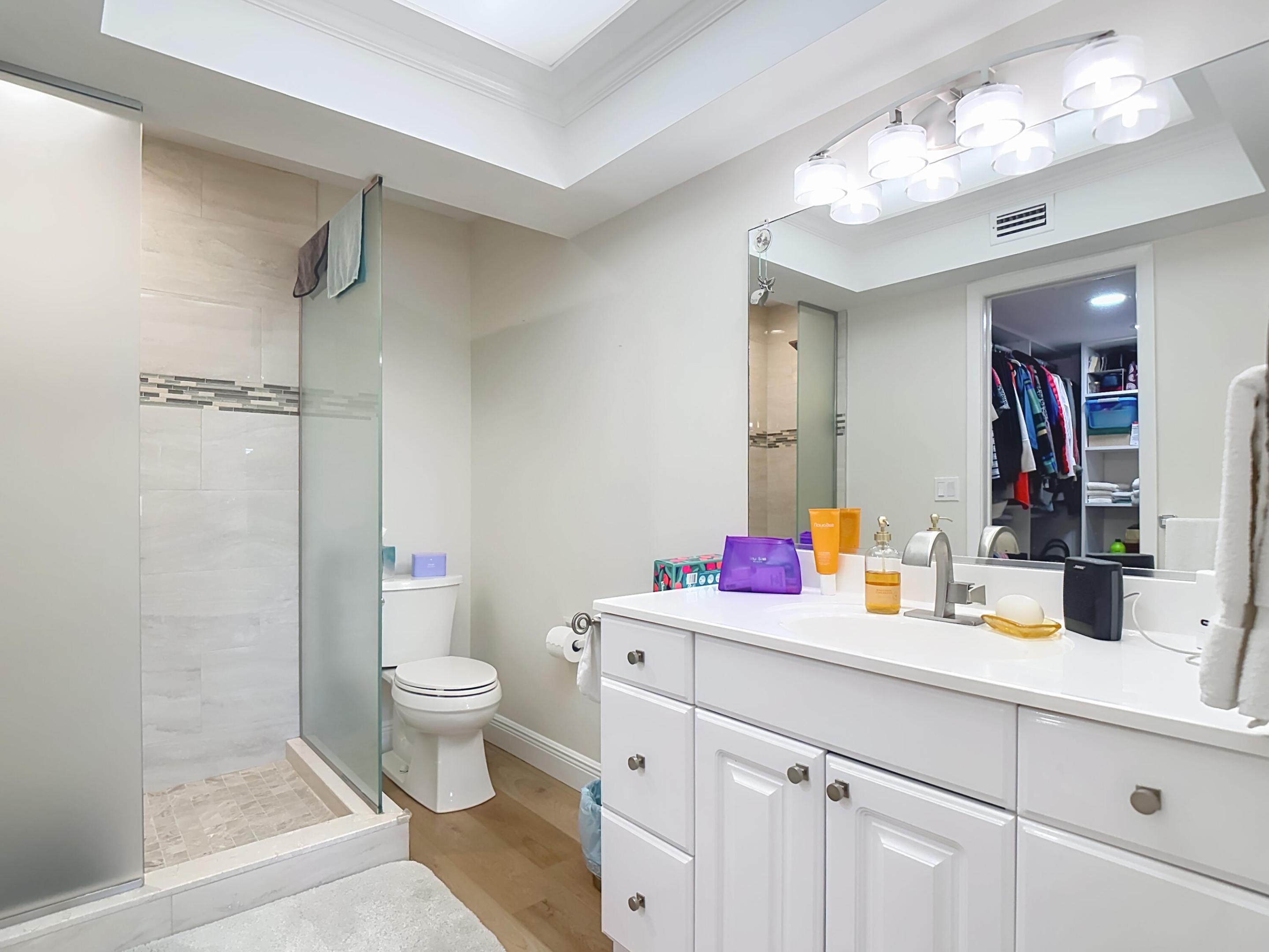 TOWN & RIVER ESTATES - Residential