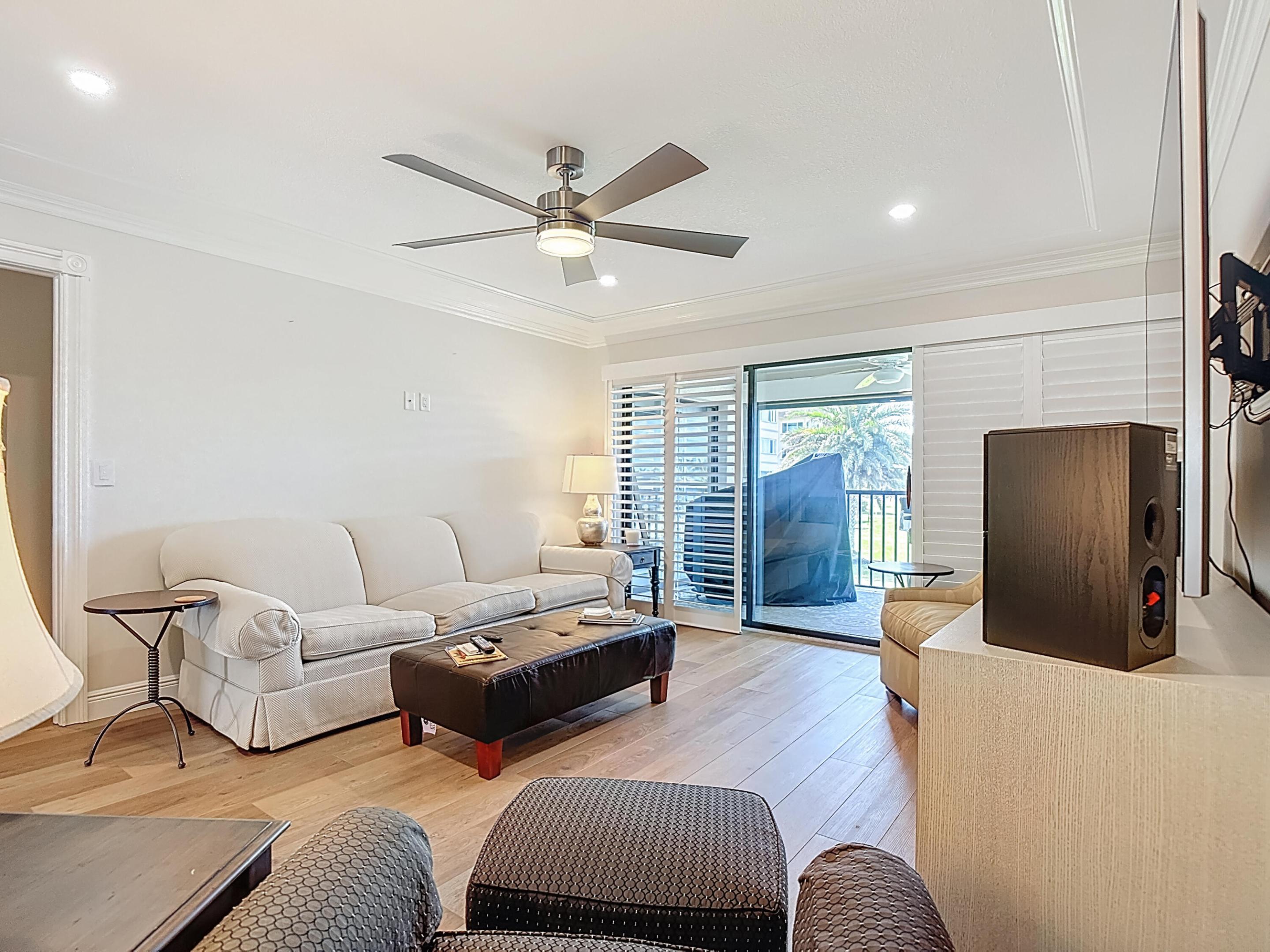 TOWN & RIVER ESTATES - Residential