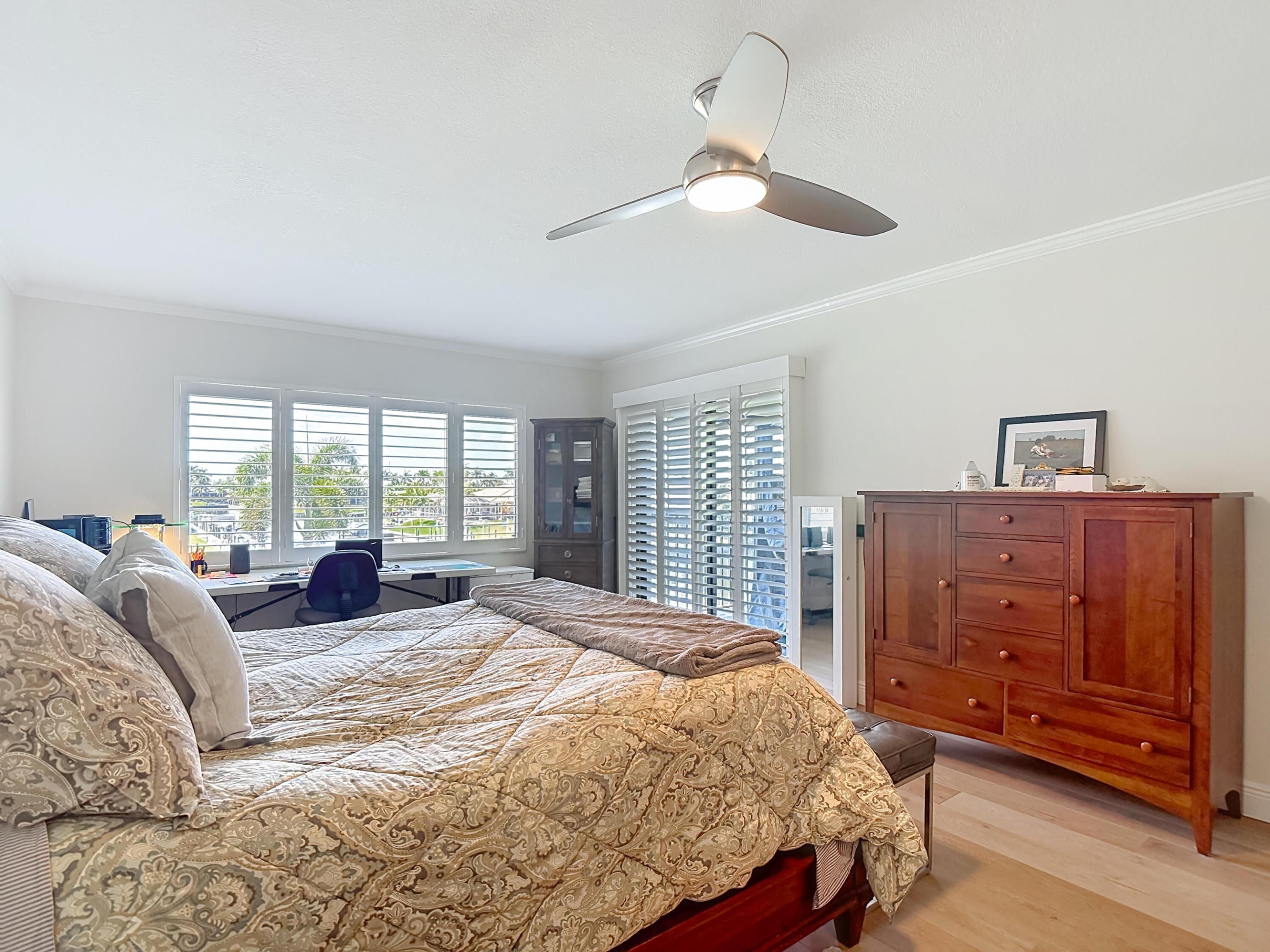 TOWN & RIVER ESTATES - Residential