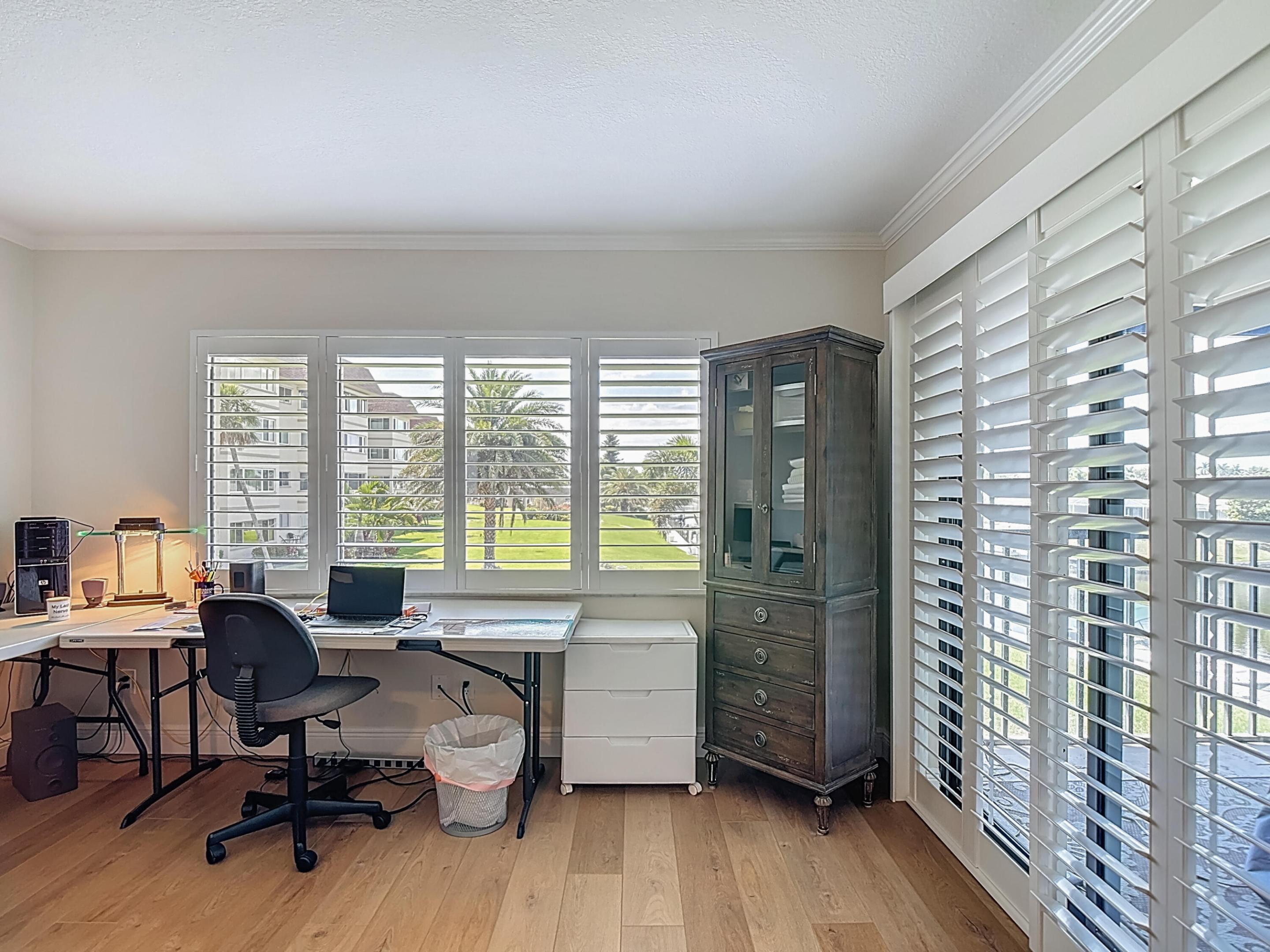 TOWN & RIVER ESTATES - Residential