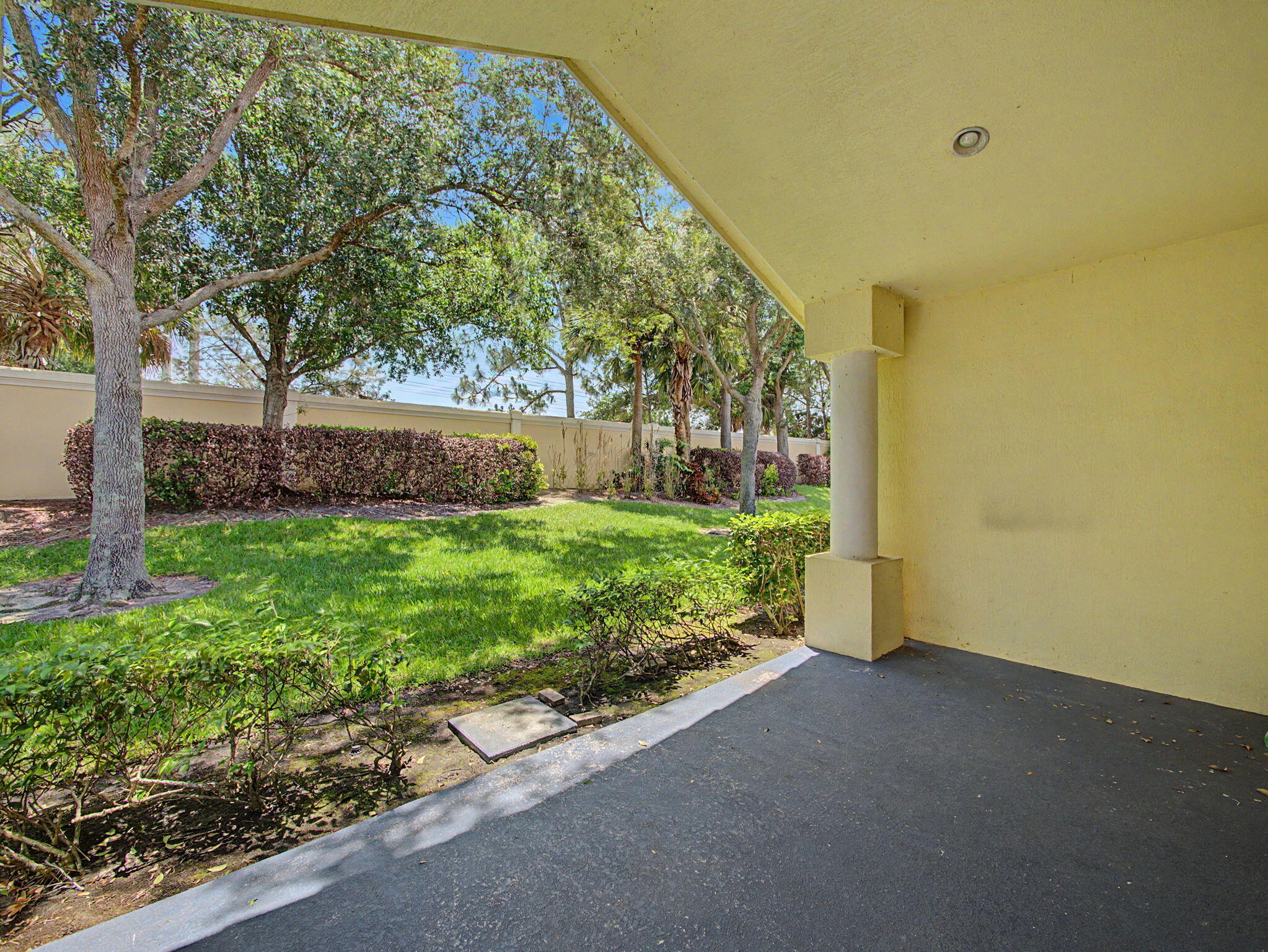 LAKES AT PGA VILLAGE - Residential Lease