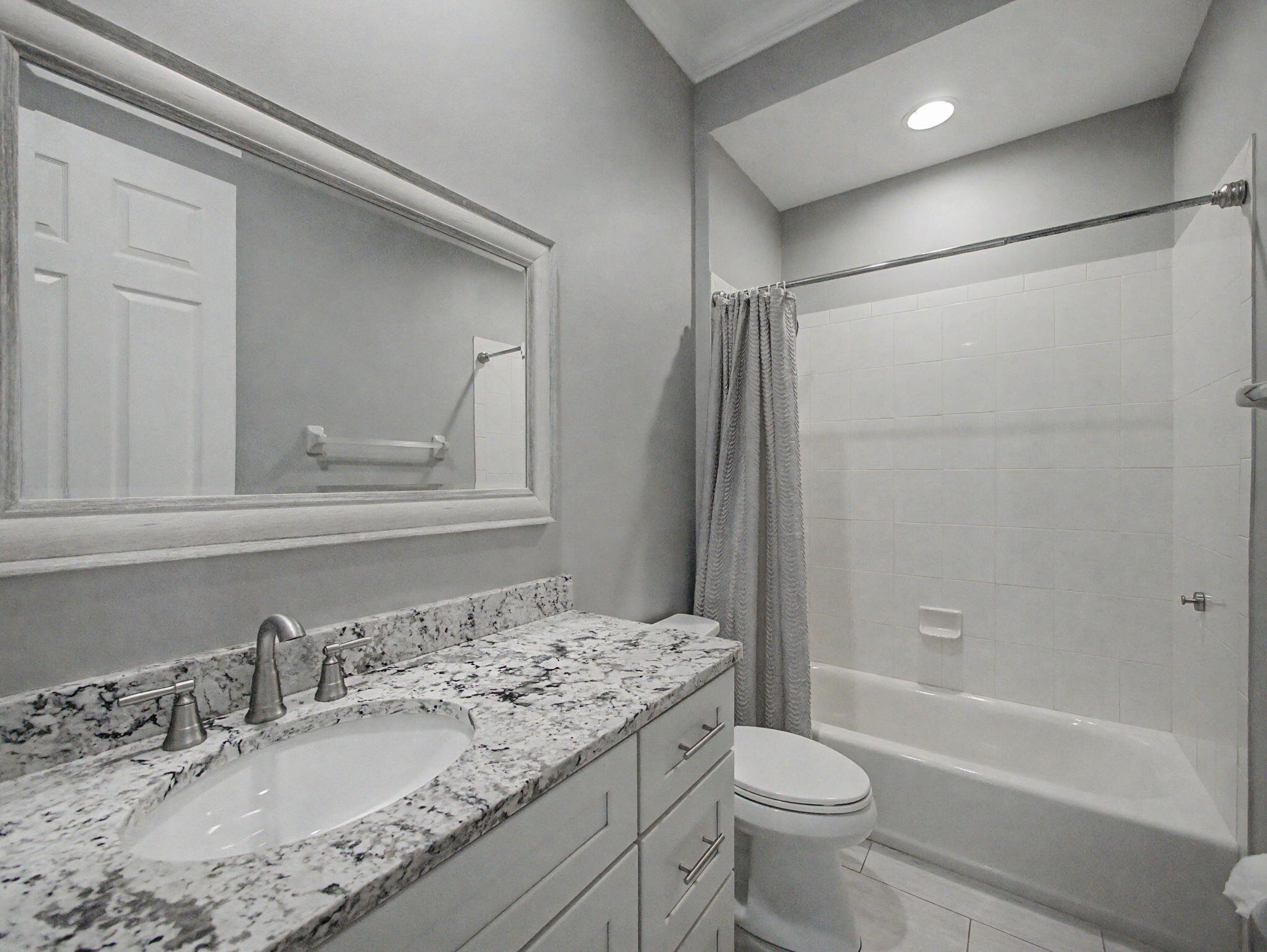 LAKES AT PGA VILLAGE - Residential Lease