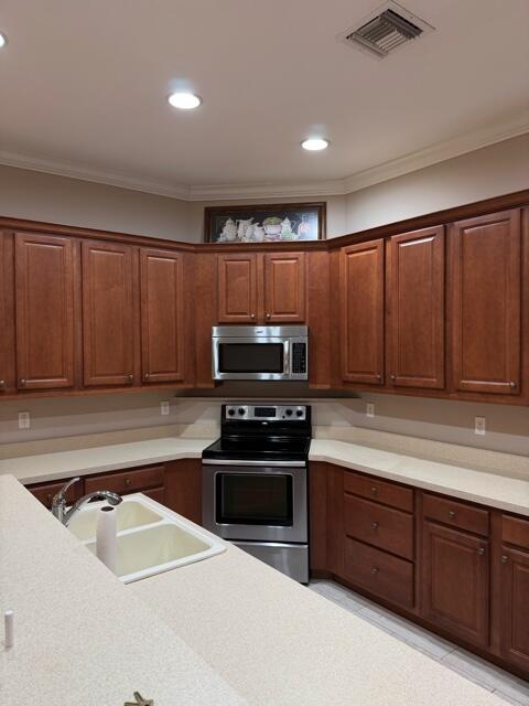 LAKES AT PGA VILLAGE - Residential Lease