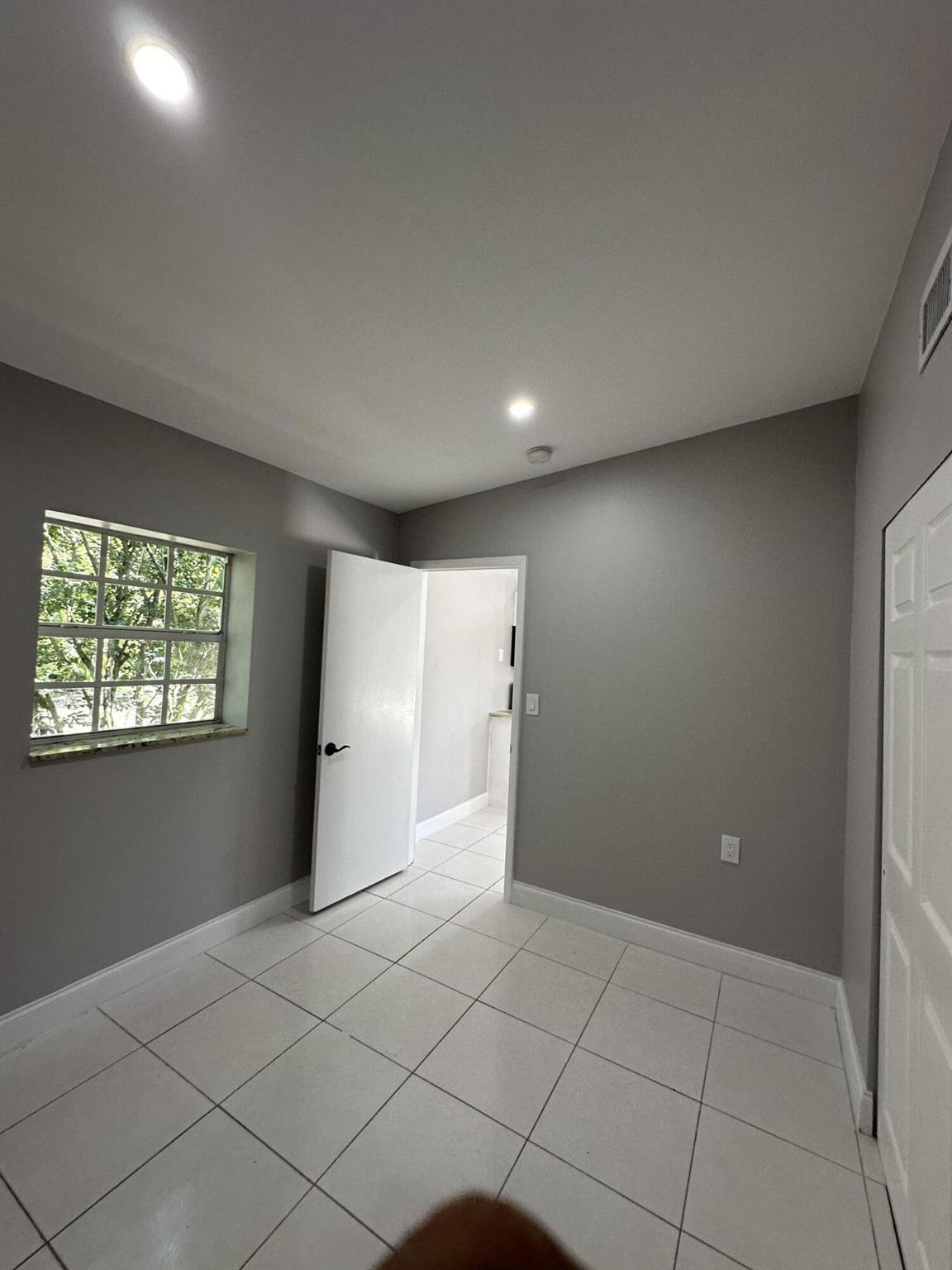 DRYDENS SUB UNREC ON AM-18 - Residential Lease