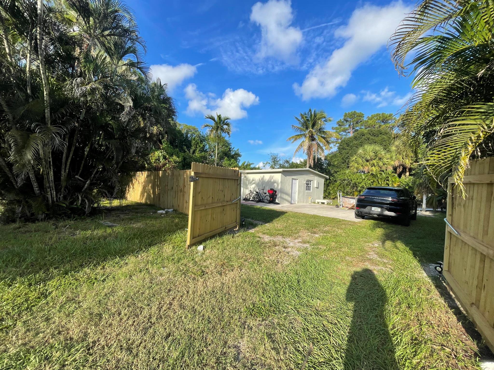 DRYDENS SUB UNREC ON AM-18 - Residential Lease