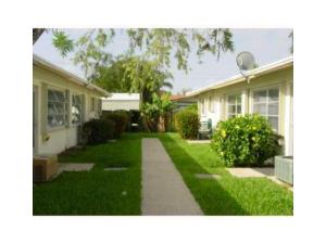 VERY SPACIOUS DUPLEX! EAST OF FEDERAL HIGHWAY IN A WONDERFUL QUIET RESIDENTIAL NEIGHBORHOOD. SPACIOUS OPEN PATIO AREA AND LARGE FENCED YARD. PARKING FOR 3 CARS. HURRICANE SHUTTERS. TILE IN ALL MAIN AREAS EXCEPT BEDROOMS HAVE CARPET. FULL SIZE WASHER/DRYER IN PRIVATE LAUNDRY ROOM. NO HOA APPROVAL!! LARGE PETS WELCOME BUT NO AGGRESSIVE BREEDS PLEASE. CLOSE TO BEACH, SHOPPING AND HIGHWAYS. OWNER REQUIRES CREDIT CHECK AND EMPLOYMENT VERIFICATION.