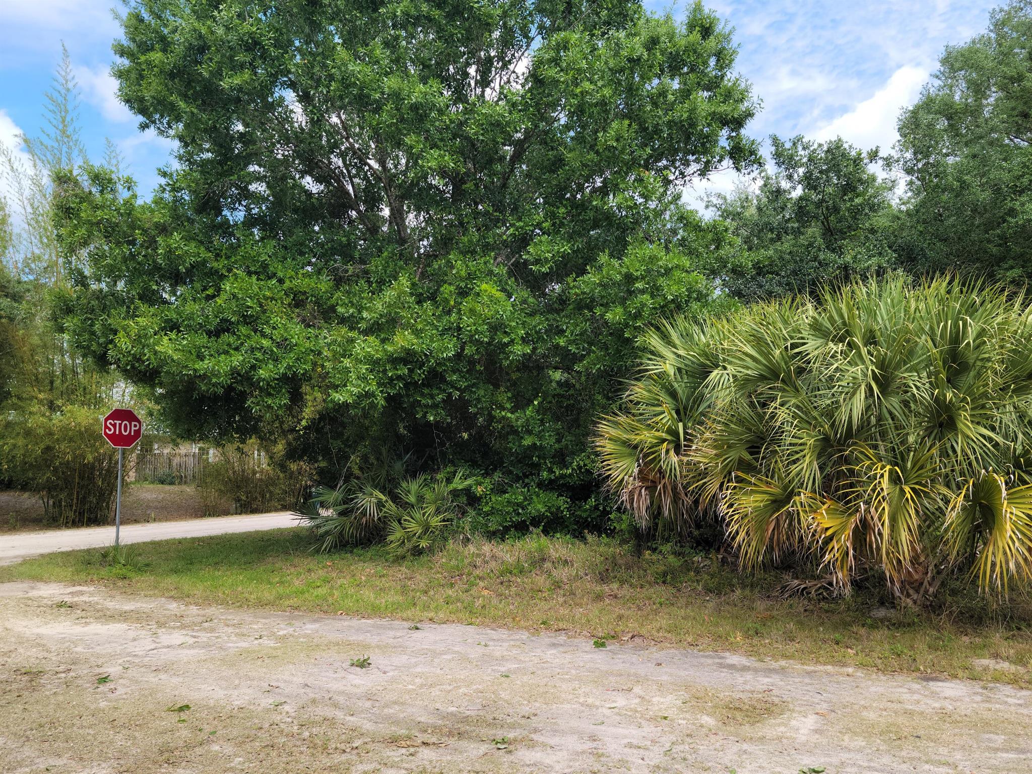 Vero Lake Estates- .44 Acre! Double Lot on the Corner. Plenty of room to roam- NO HOA. Private lot. Can be subdivided. Bring RV/BOAT/TOYS. One of the few remaining double lots left. Neighborhood is booming. Located on sandy road right off 87th St. Neighborhood is central to I-95 access, Sebastian and its enjoyments, Vero/Melbourne shopping, medical, and Indian River Co public schools! North County Pool, pickleball courts, and beaches a few mins away.