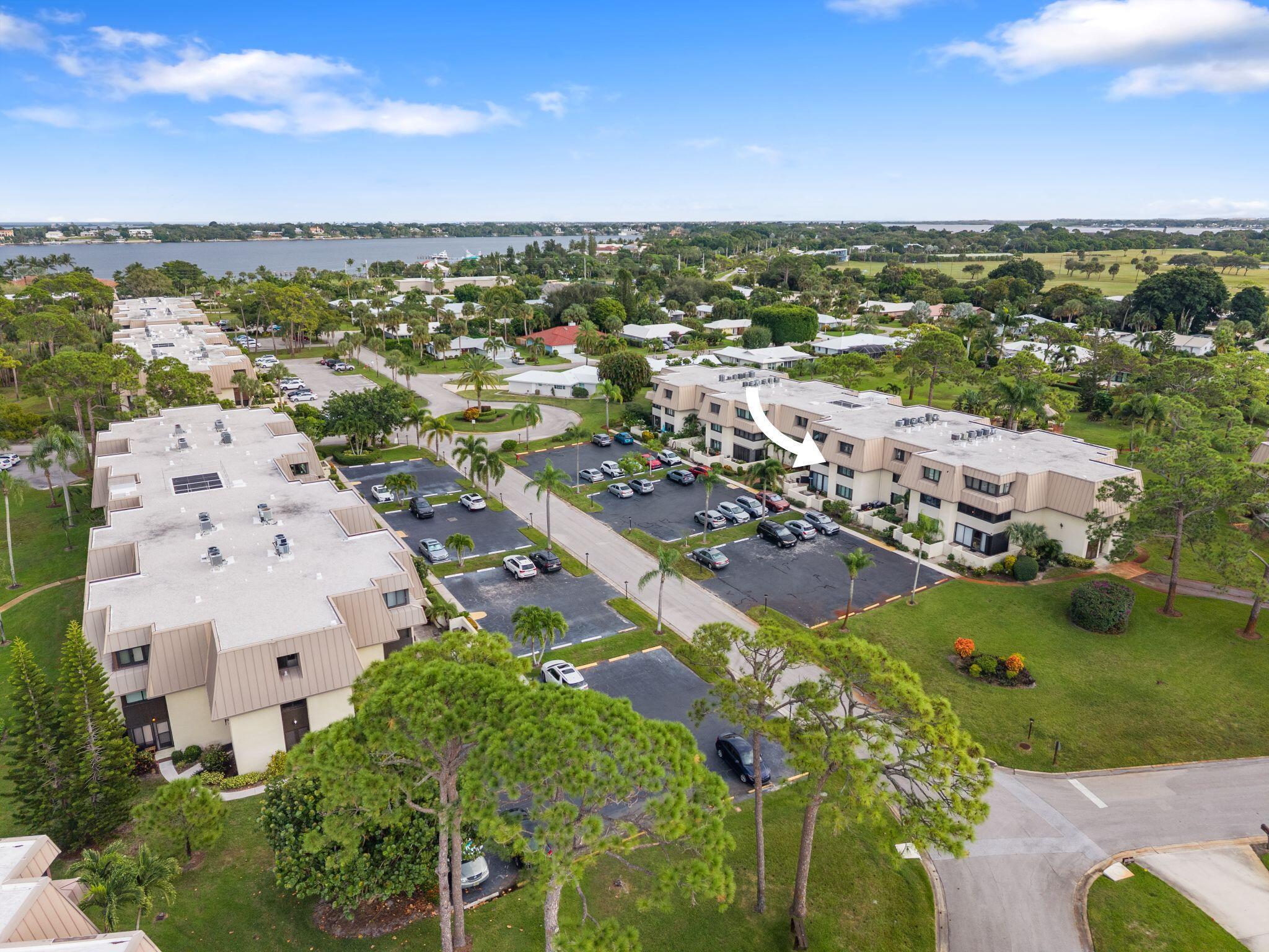 CONQUISTADOR CONDO - Residential