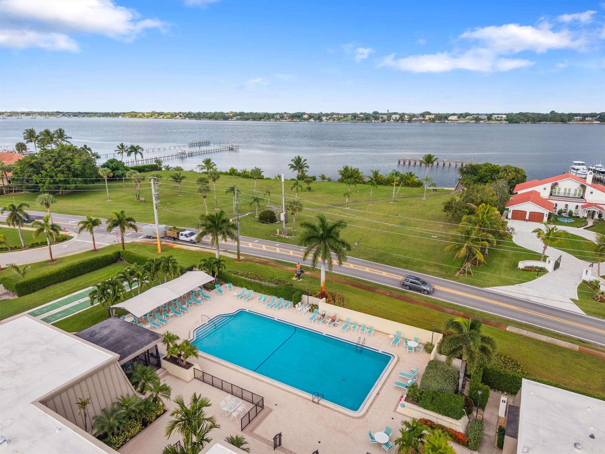 CONQUISTADOR CONDO - Residential