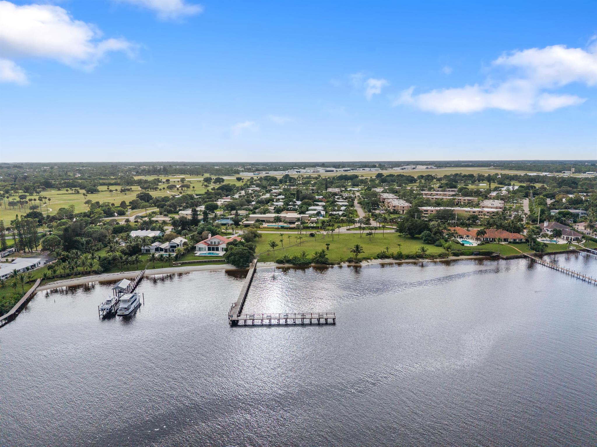 CONQUISTADOR CONDO - Residential