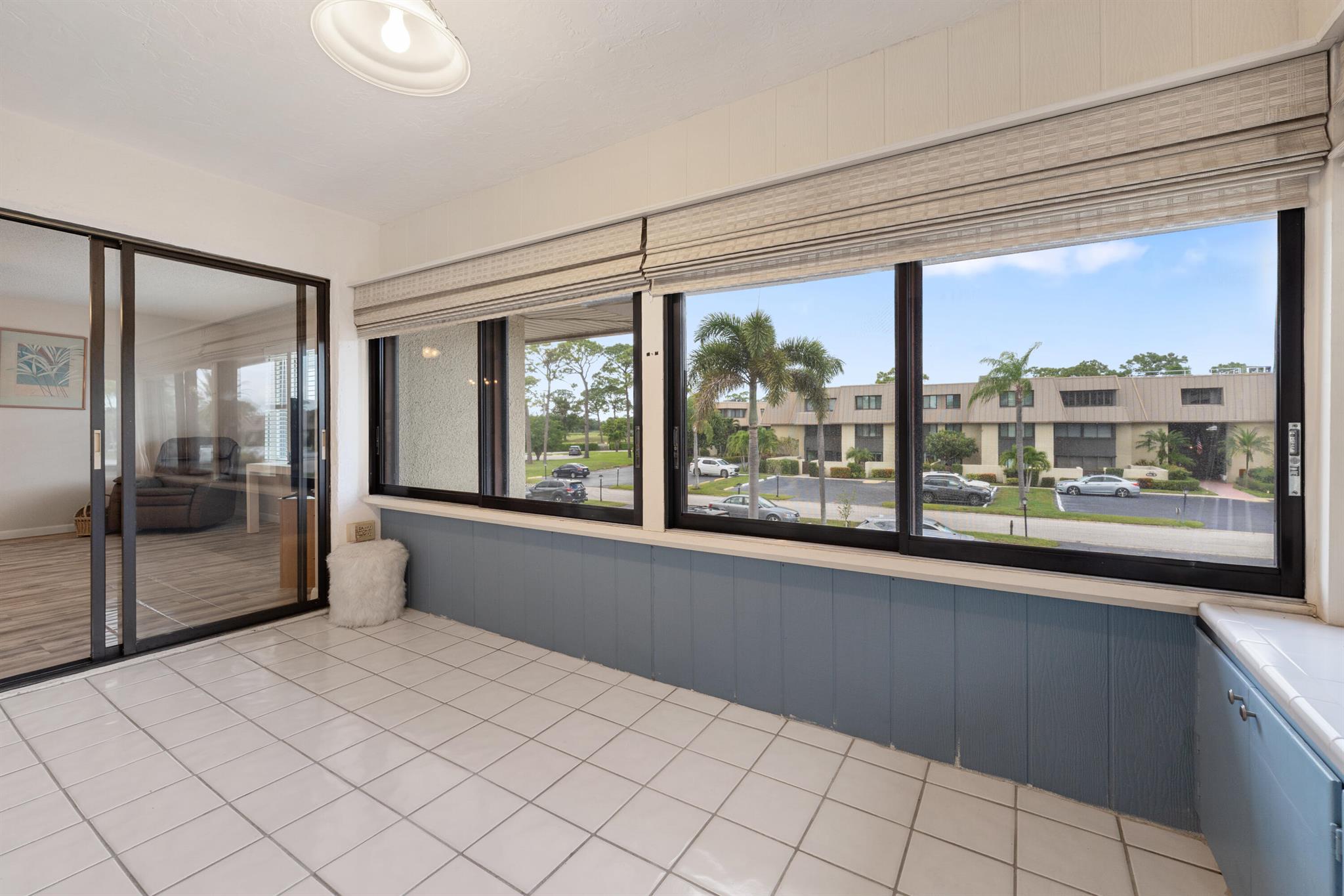 CONQUISTADOR CONDO - Residential