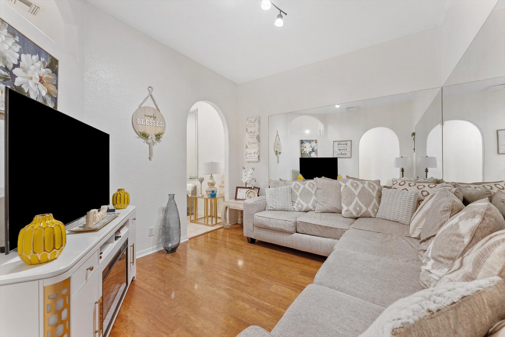 ANDROS ISLE REPL PAR B - Residential