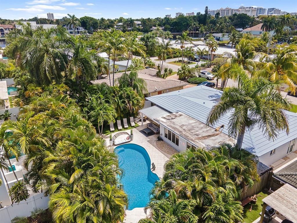 Photo of 2101 NE 15th Street, Fort Lauderdale, FL 33304 (MLS # B26006792)