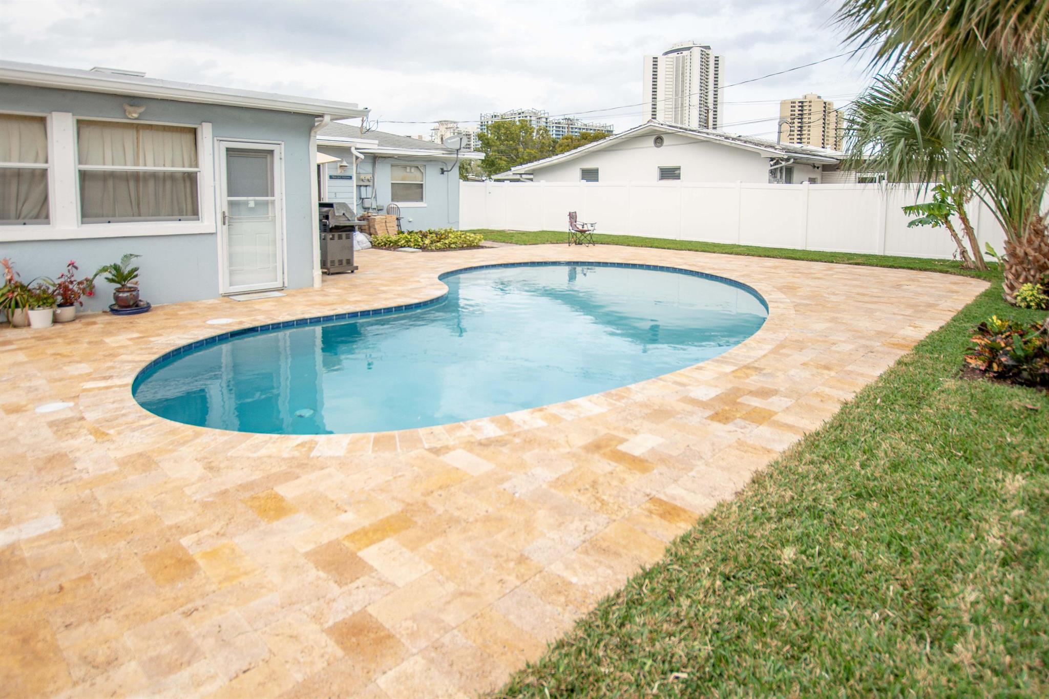 YACHT HARBOR - Residential Lease