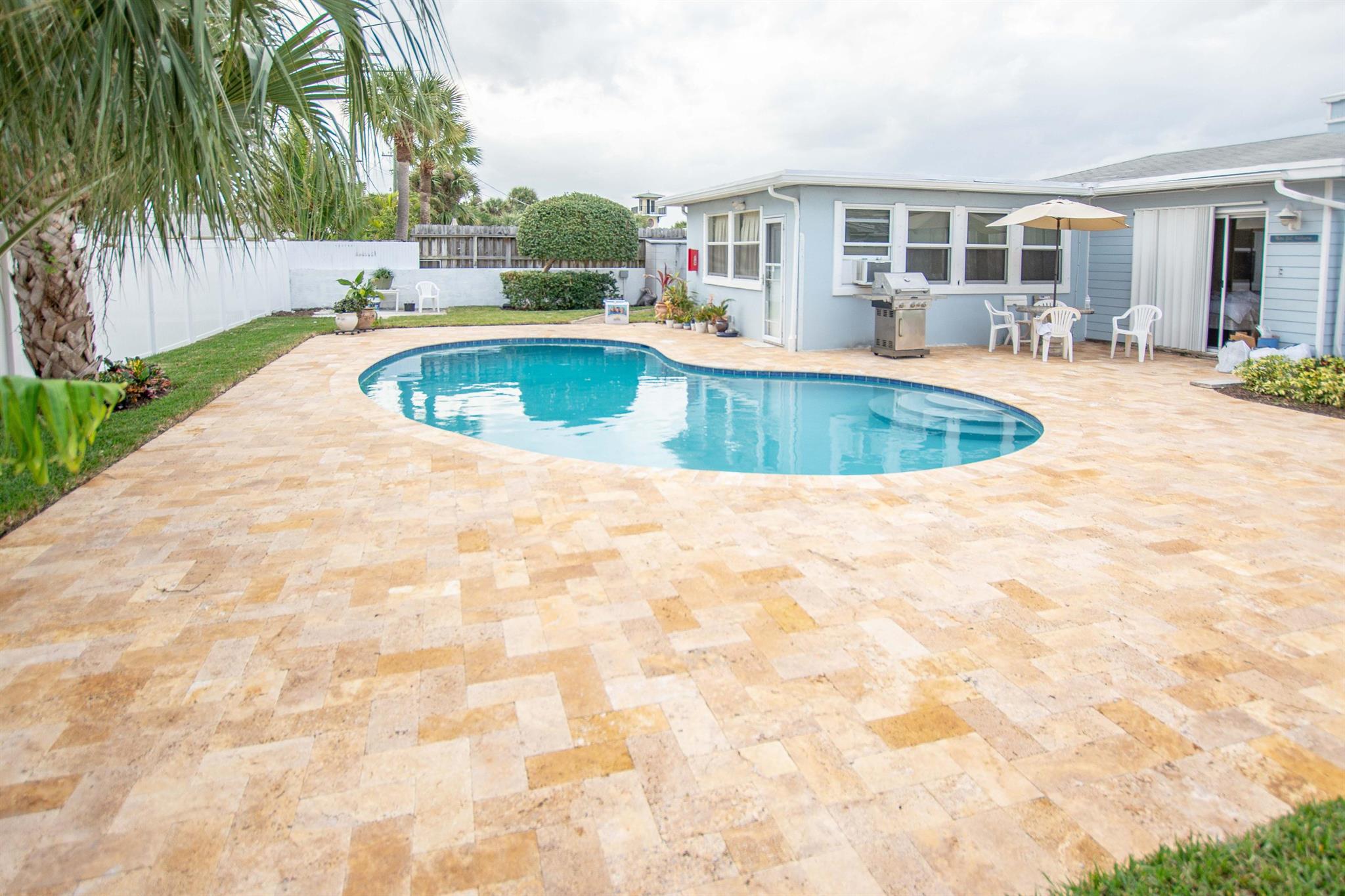 YACHT HARBOR - Residential Lease