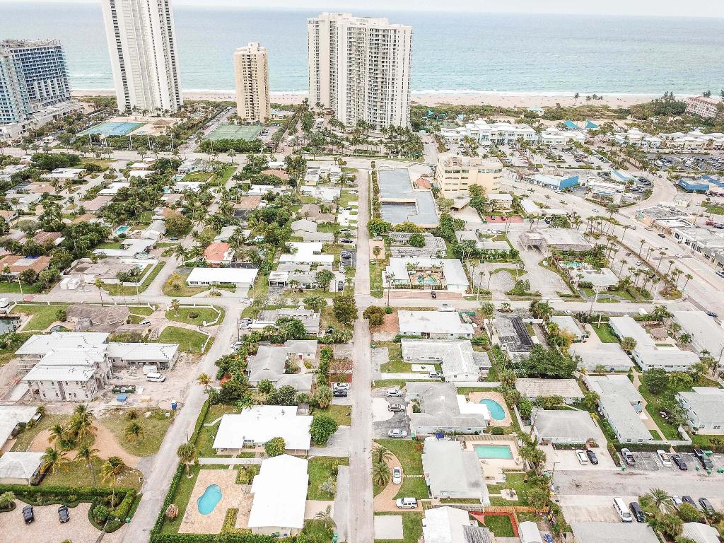 YACHT HARBOR - Residential Lease