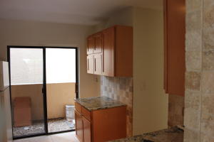 CORAL SPRINGS ESTATE TOWN - Residential