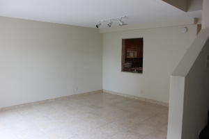 CORAL SPRINGS ESTATE TOWN - Residential