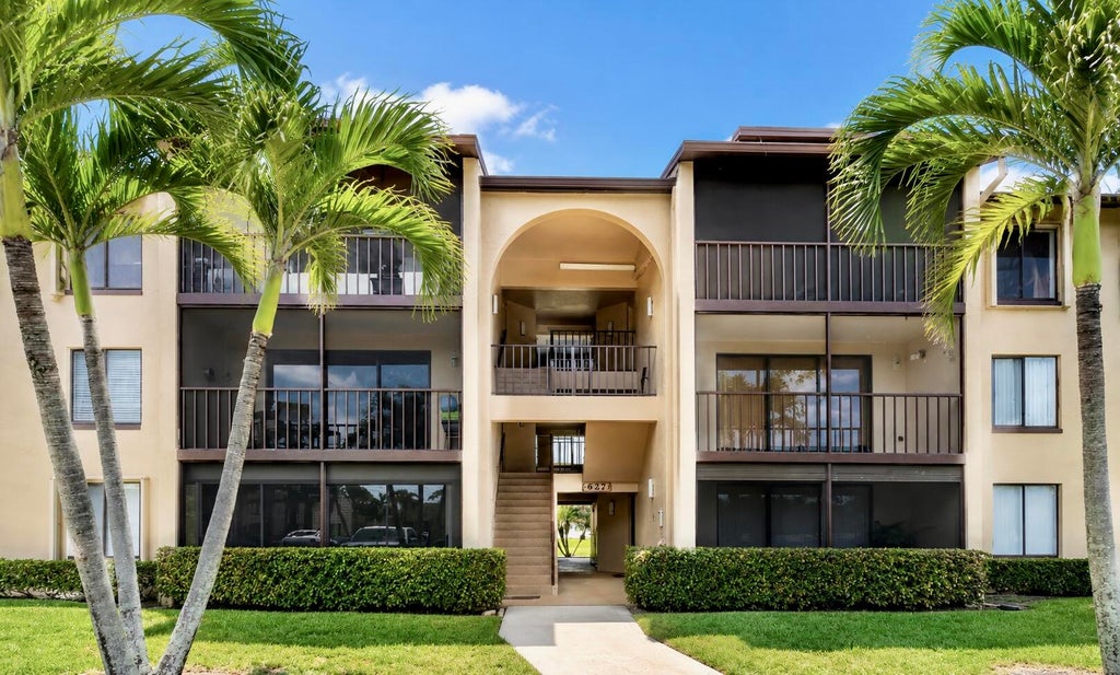 Photo of 627 Sea Pine Way #C2, Greenacres, FL 33415 (MLS # B26046850)