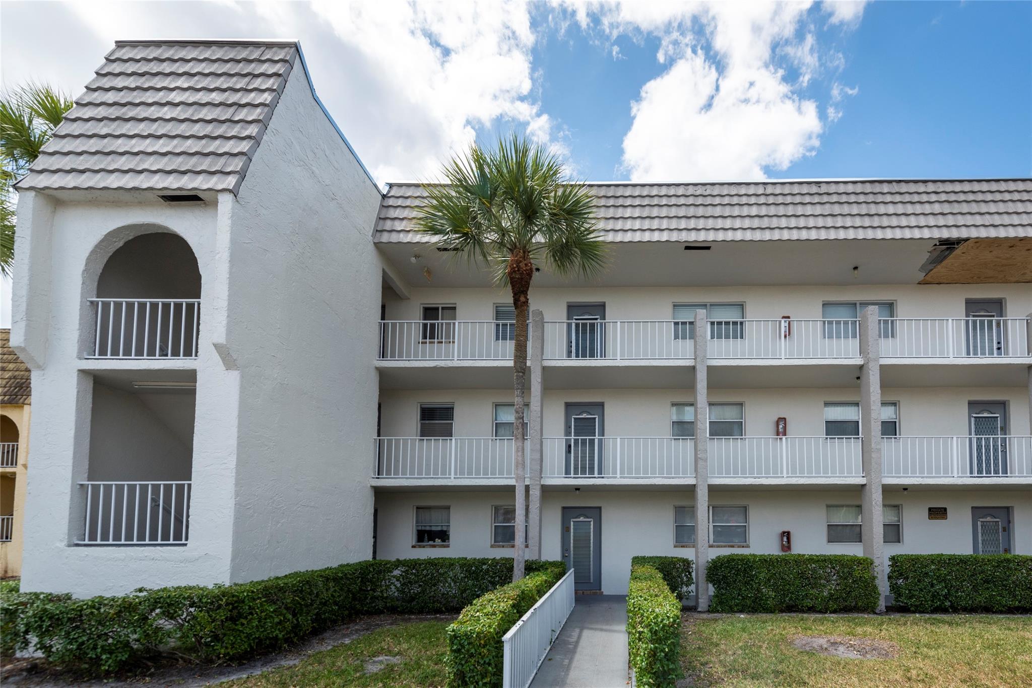 Sunrise Lakes 2 - Residential