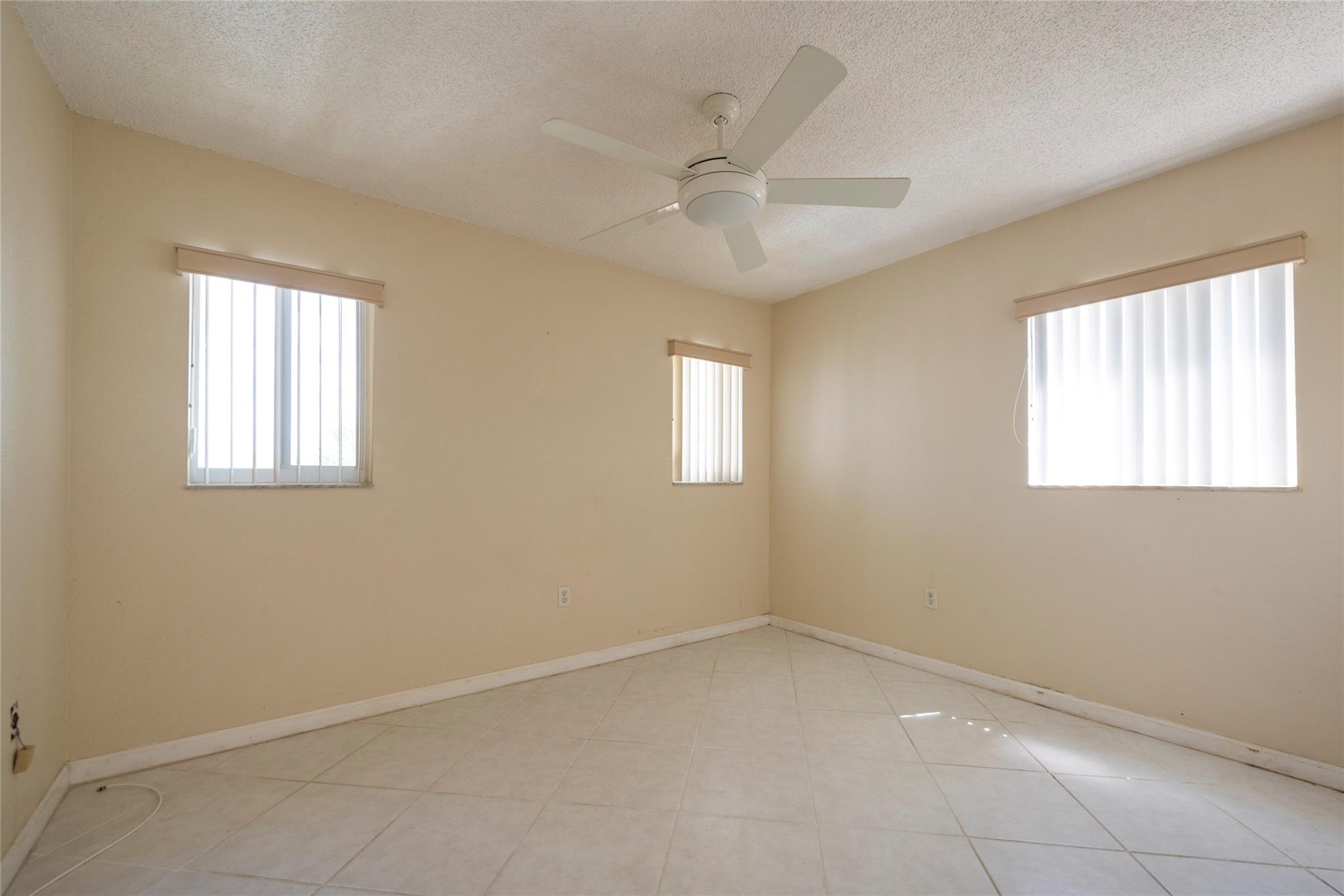 Sunrise Lakes 2 - Residential