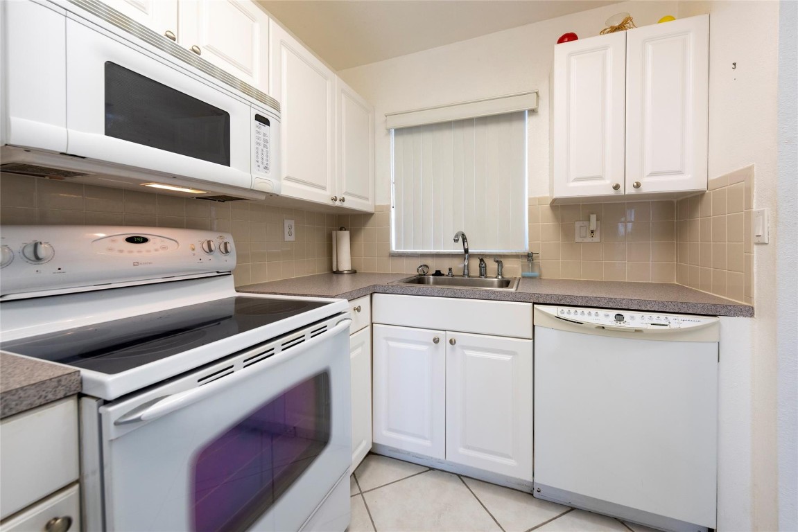 Sunrise Lakes 2 - Residential