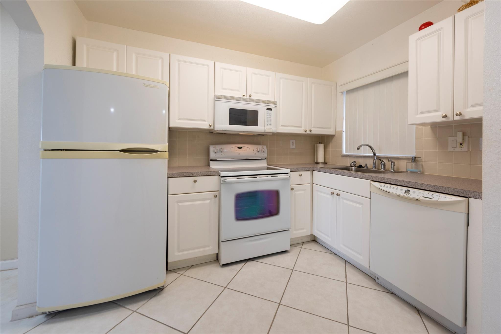 Sunrise Lakes 2 - Residential