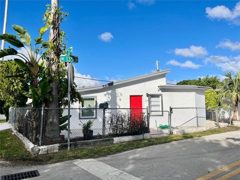 2201 NE 135th Ln North Miami Beach FL 33181