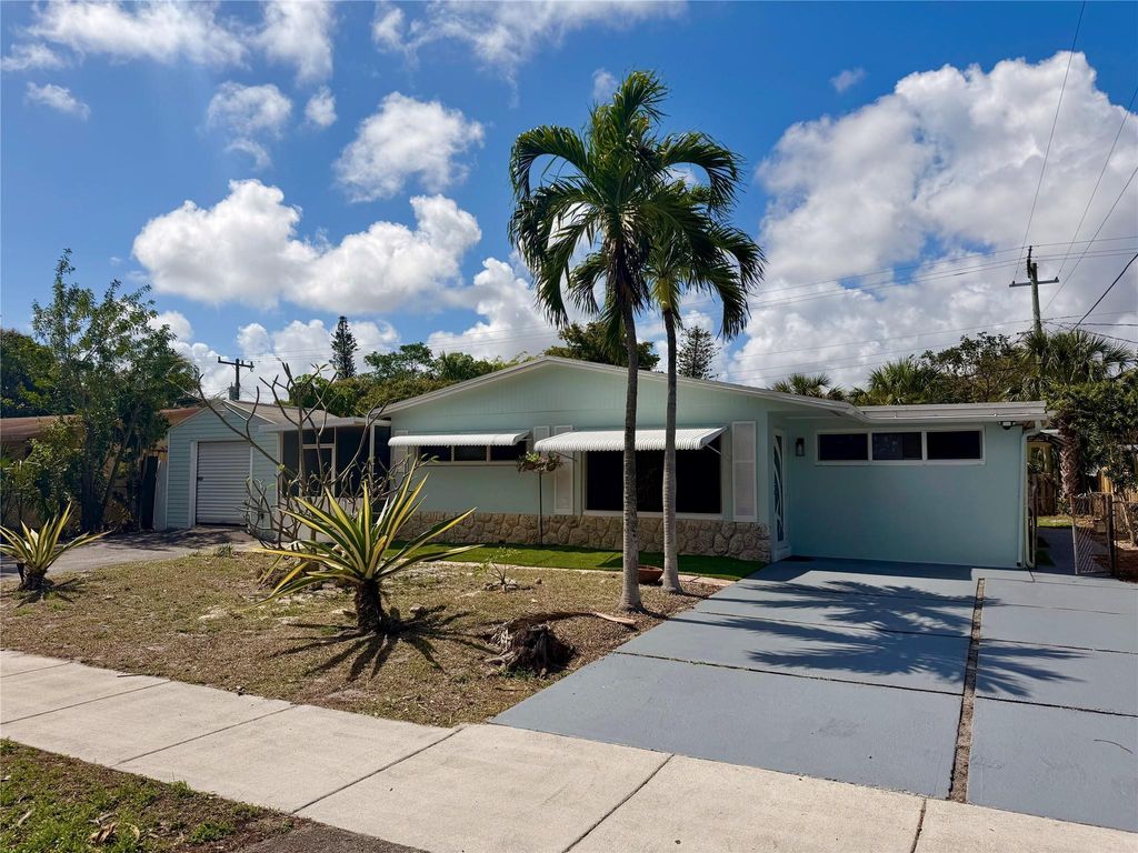 Photo of 4541 NE 6th Terrace, Deerfield Beach, FL 33064 (MLS # F10538760)