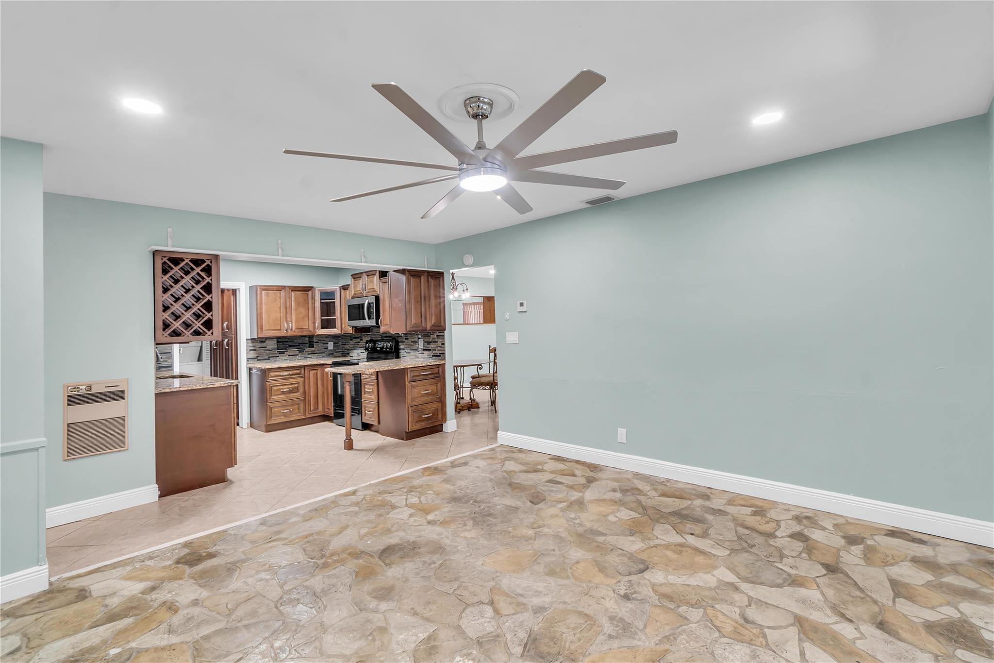 Diane Manor 50-32 B - Residential Lease